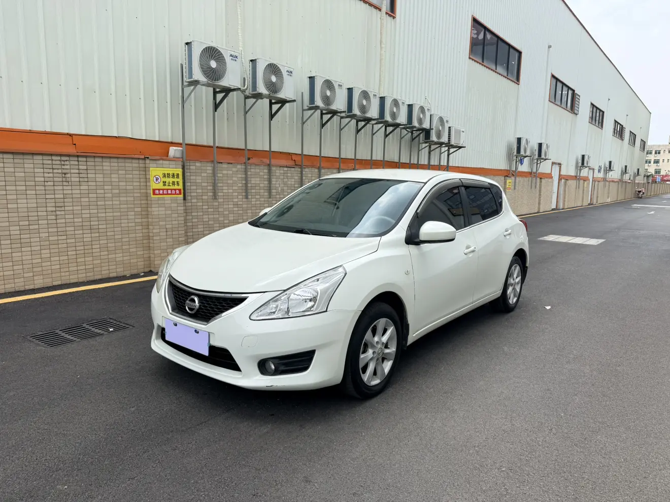 Nissan Tiida