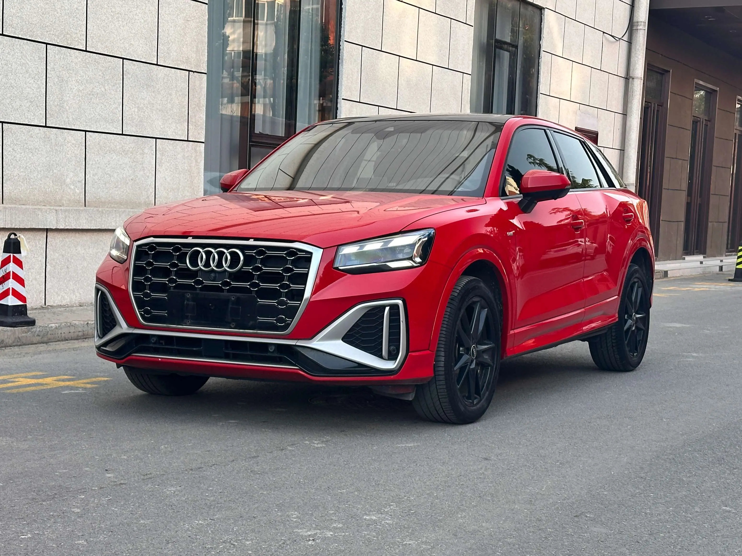 Audi Q2L