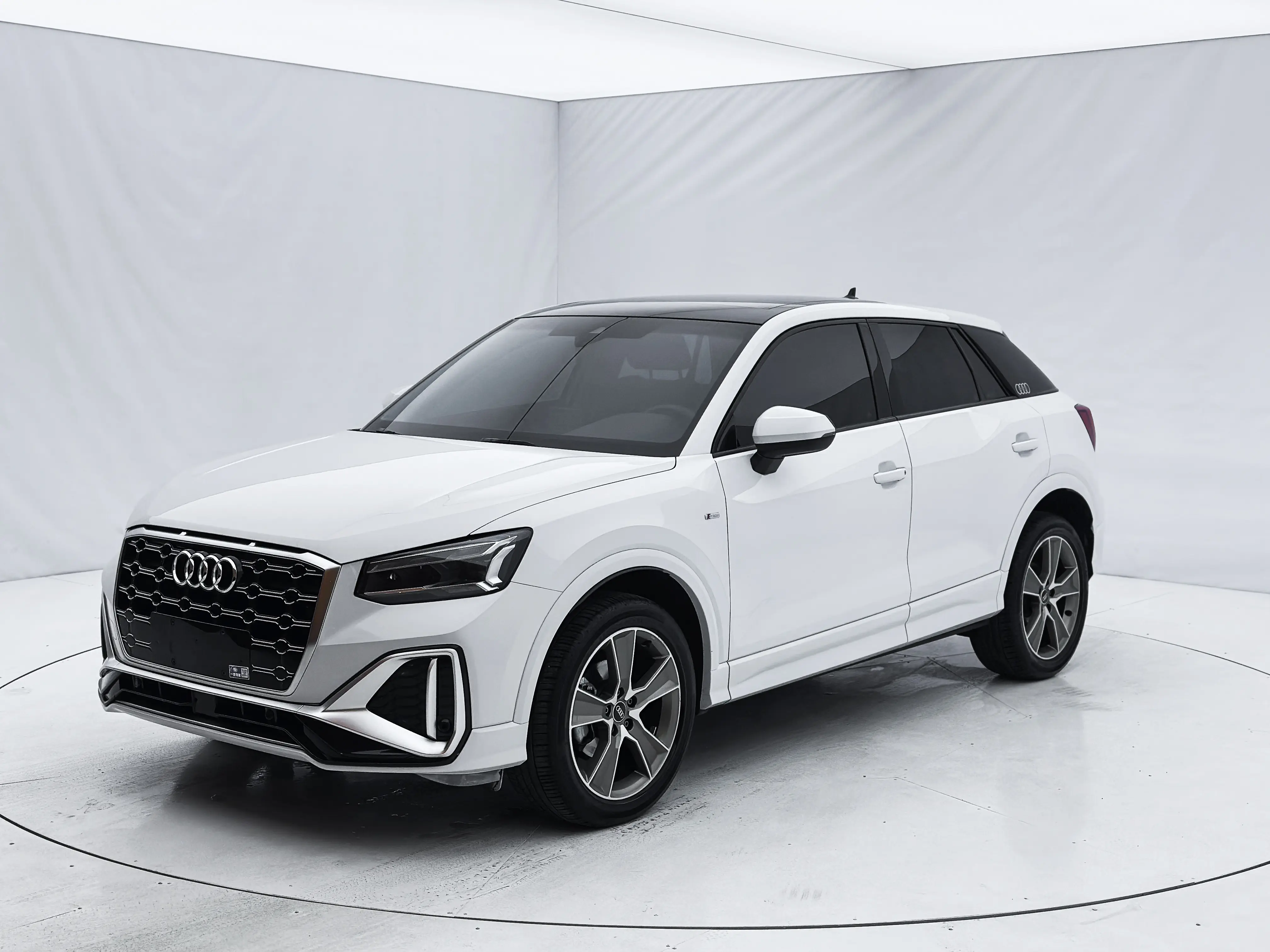 Audi Q2L