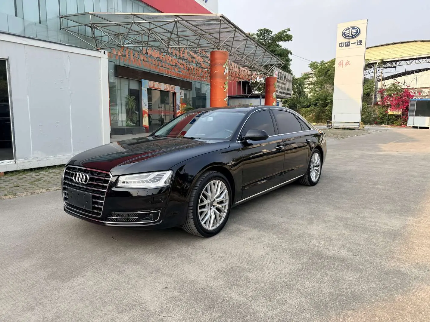 Audi A8