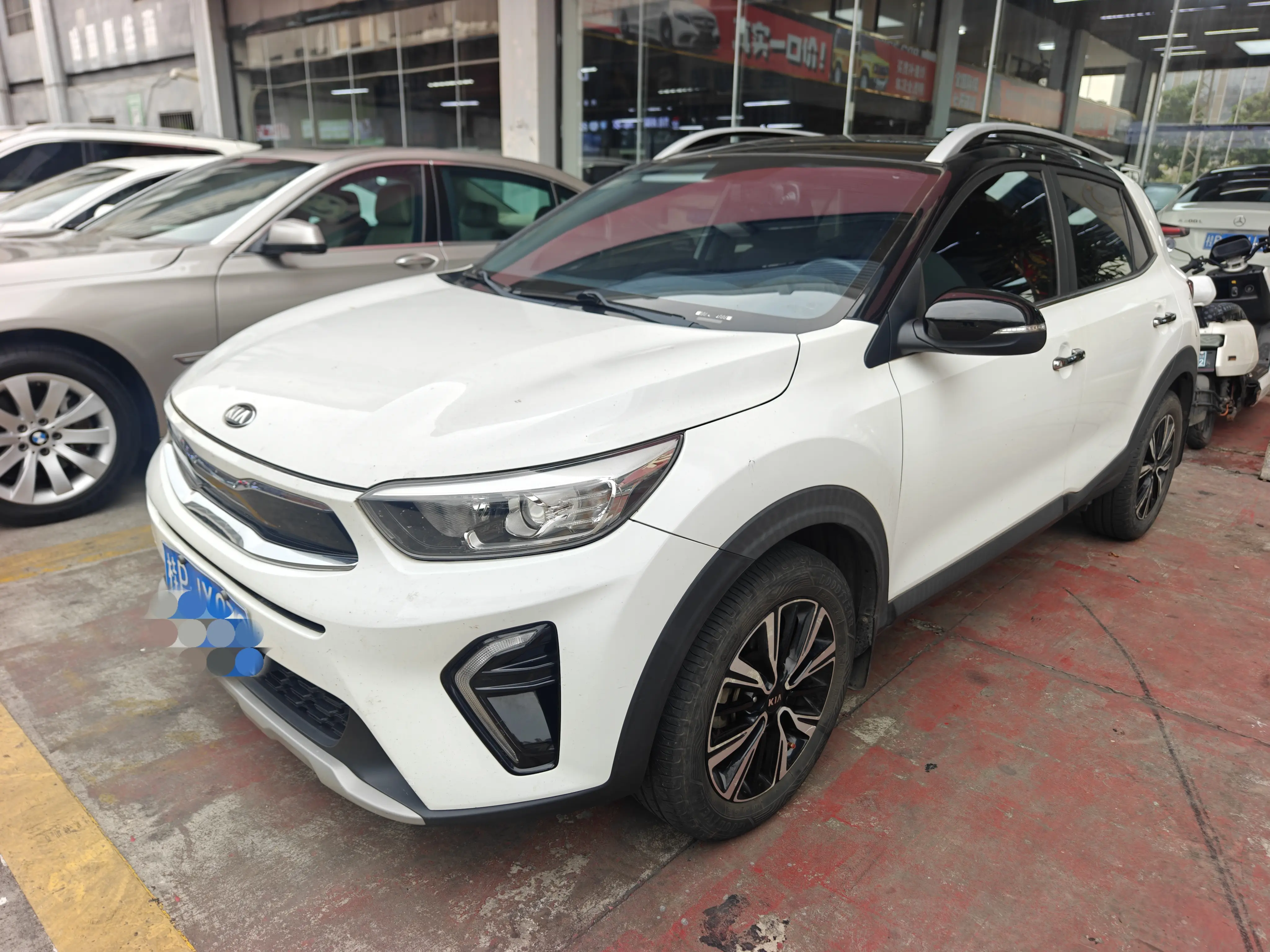 Kia KX1