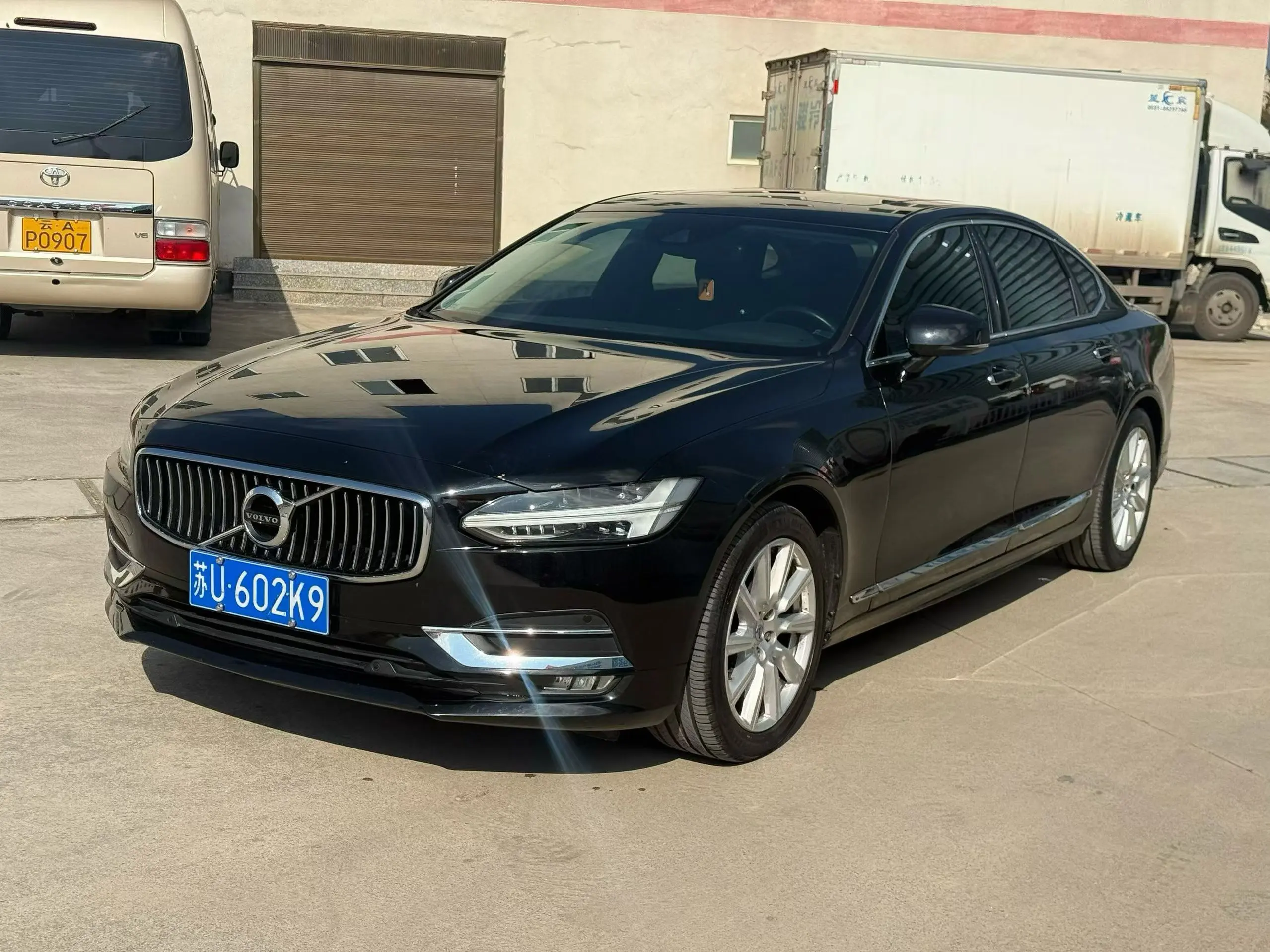 Volvo S90