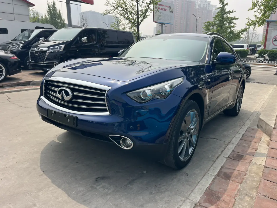 Infiniti FX