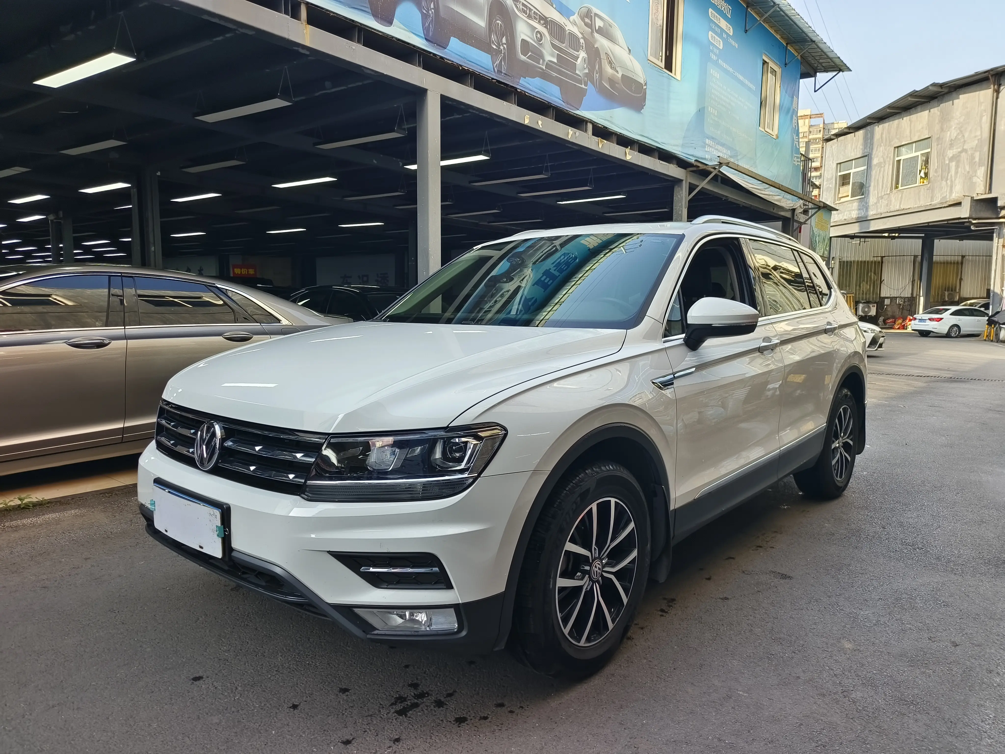 Volkswagen Tiguan L