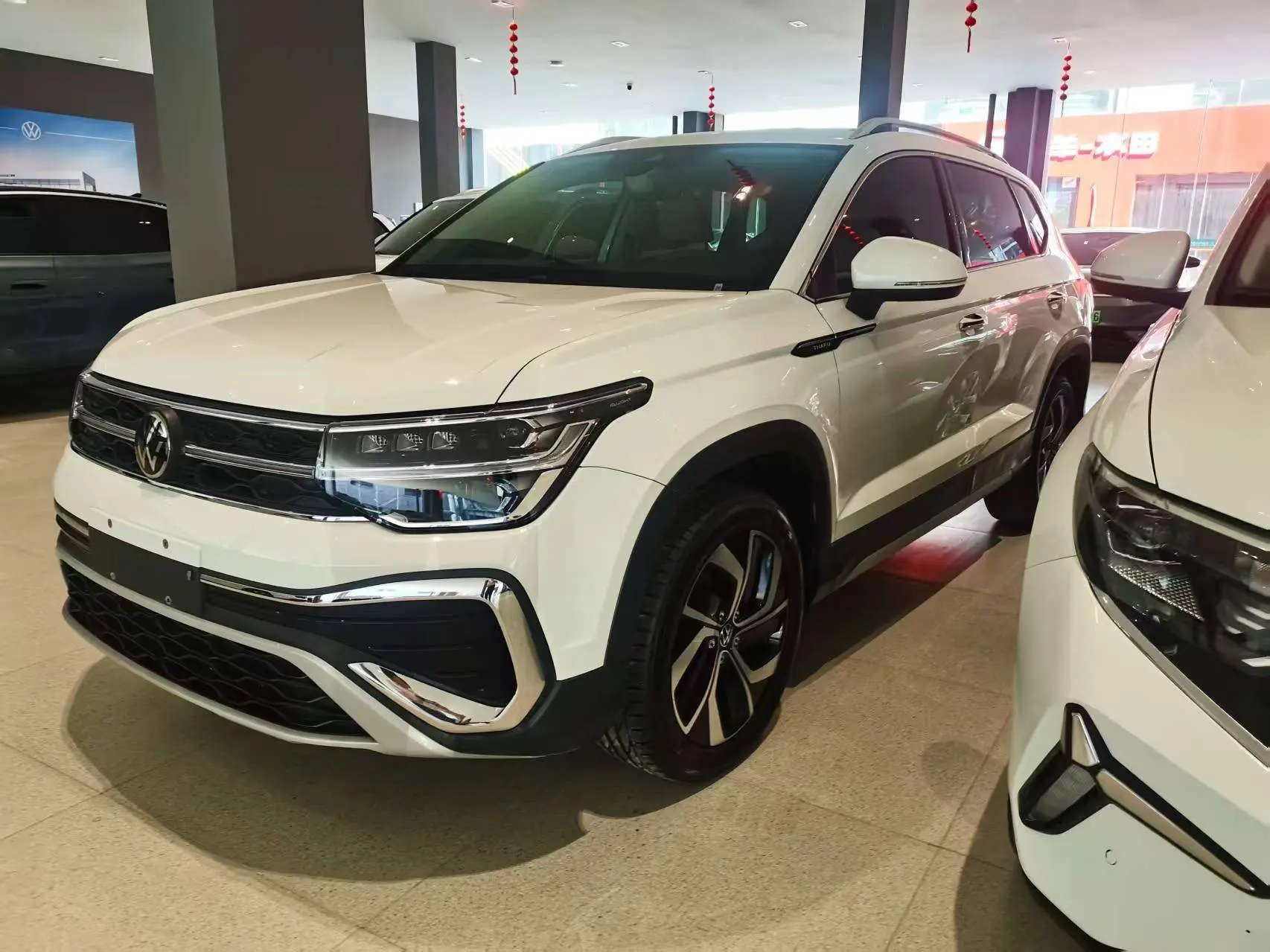 Volkswagen Tharu