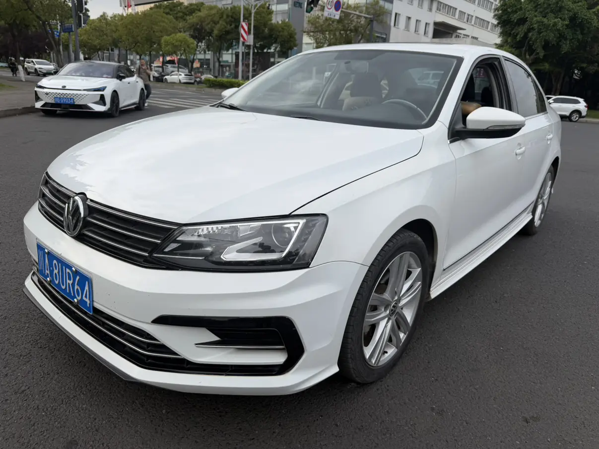 Volkswagen Sagitar