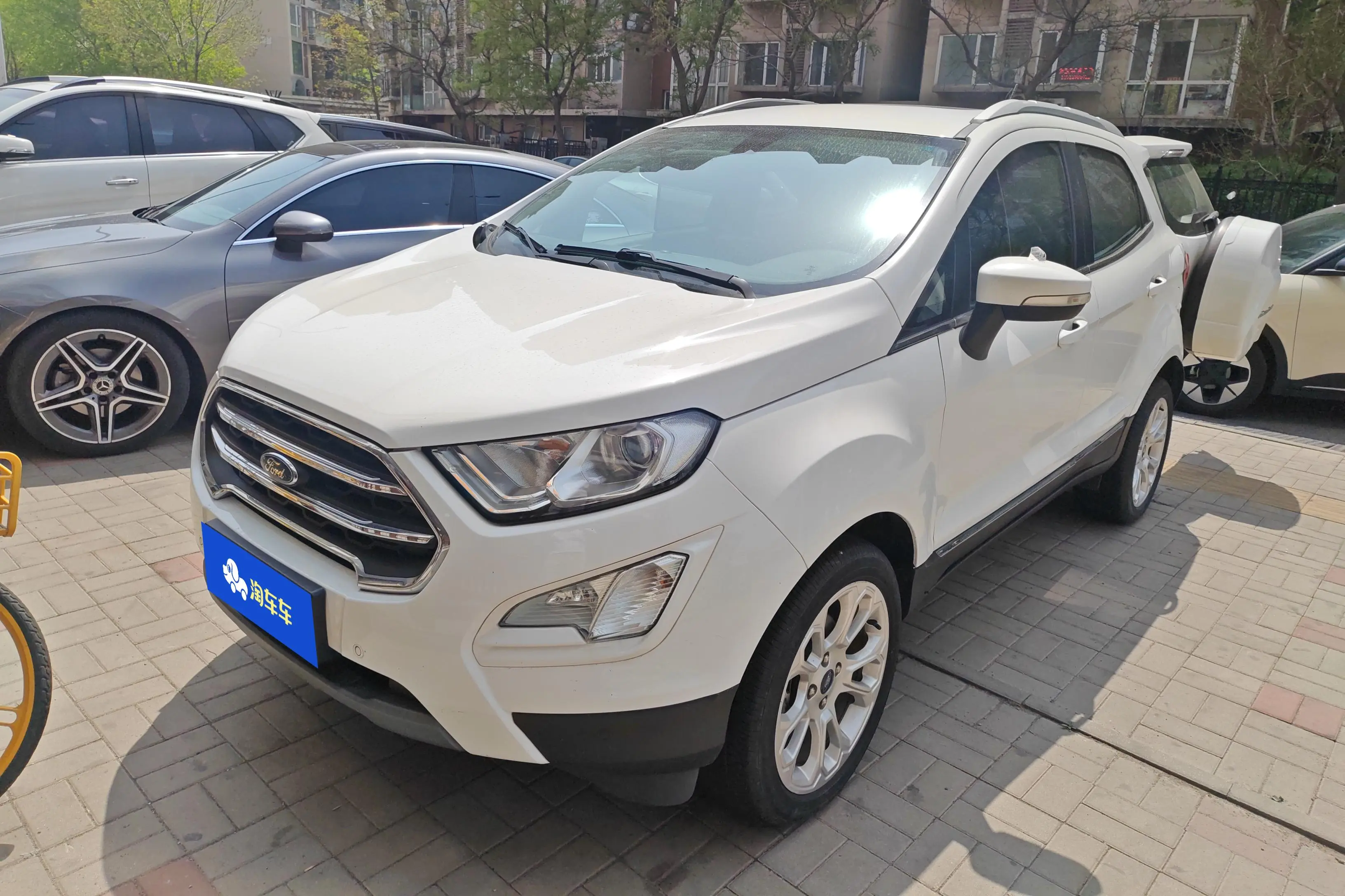 Ford Yibo