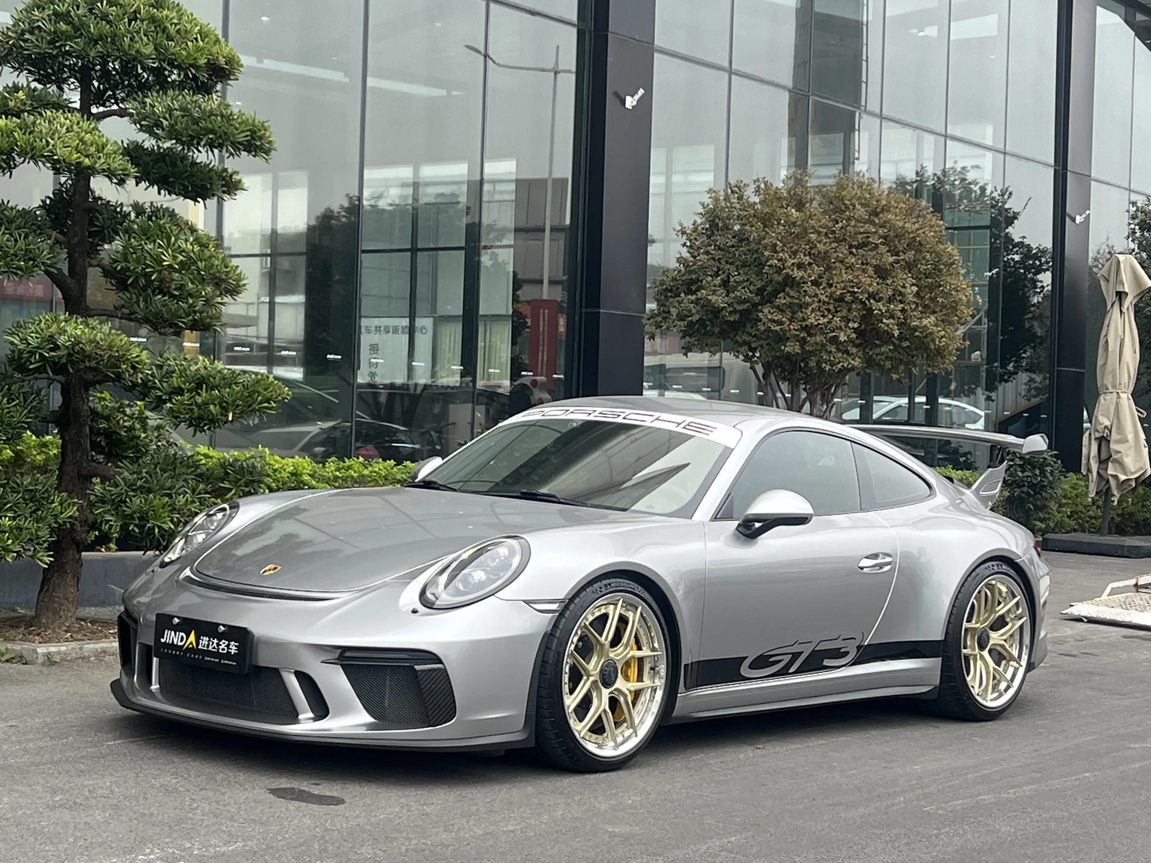 Porsche 911