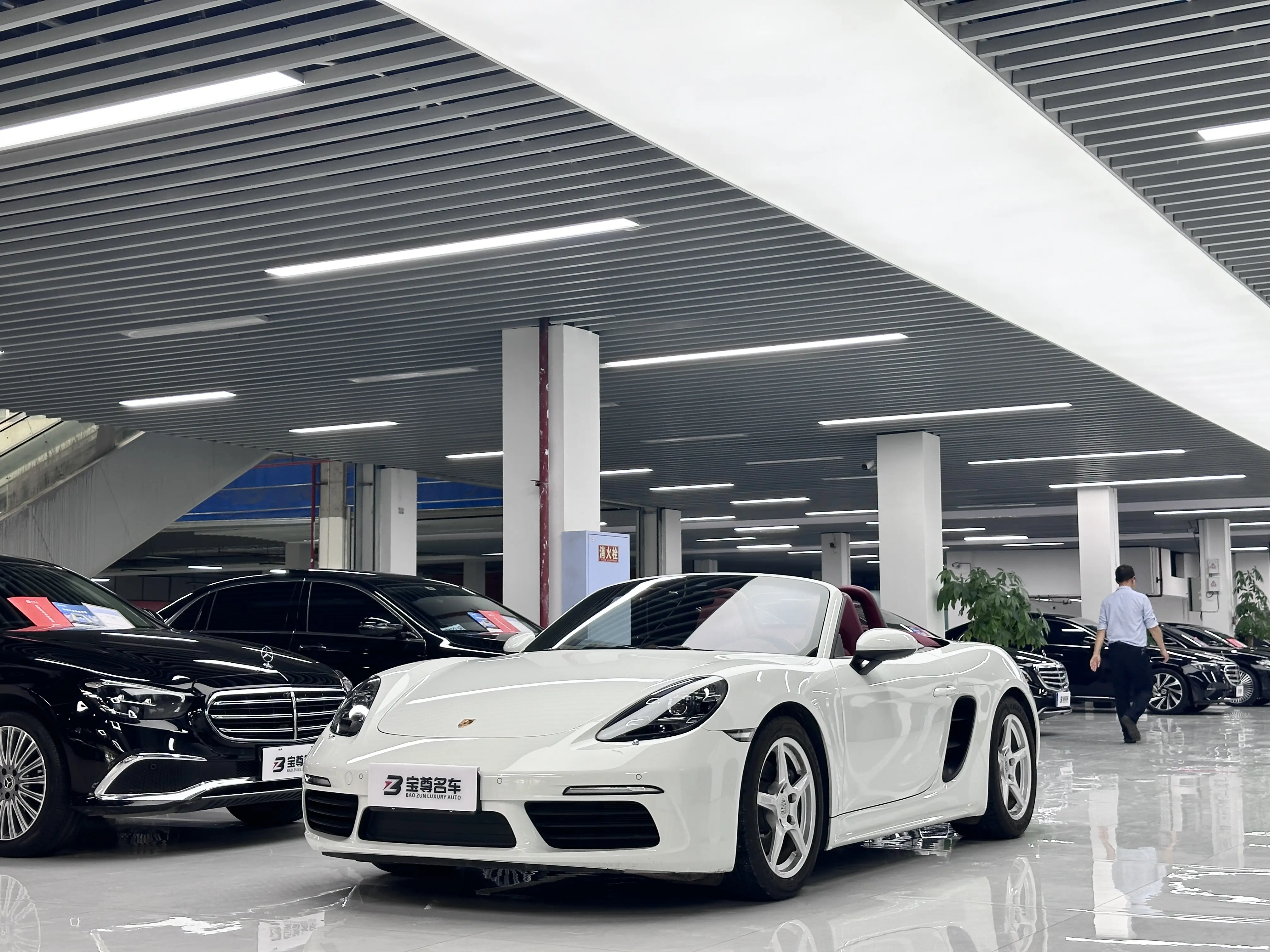Porsche 718