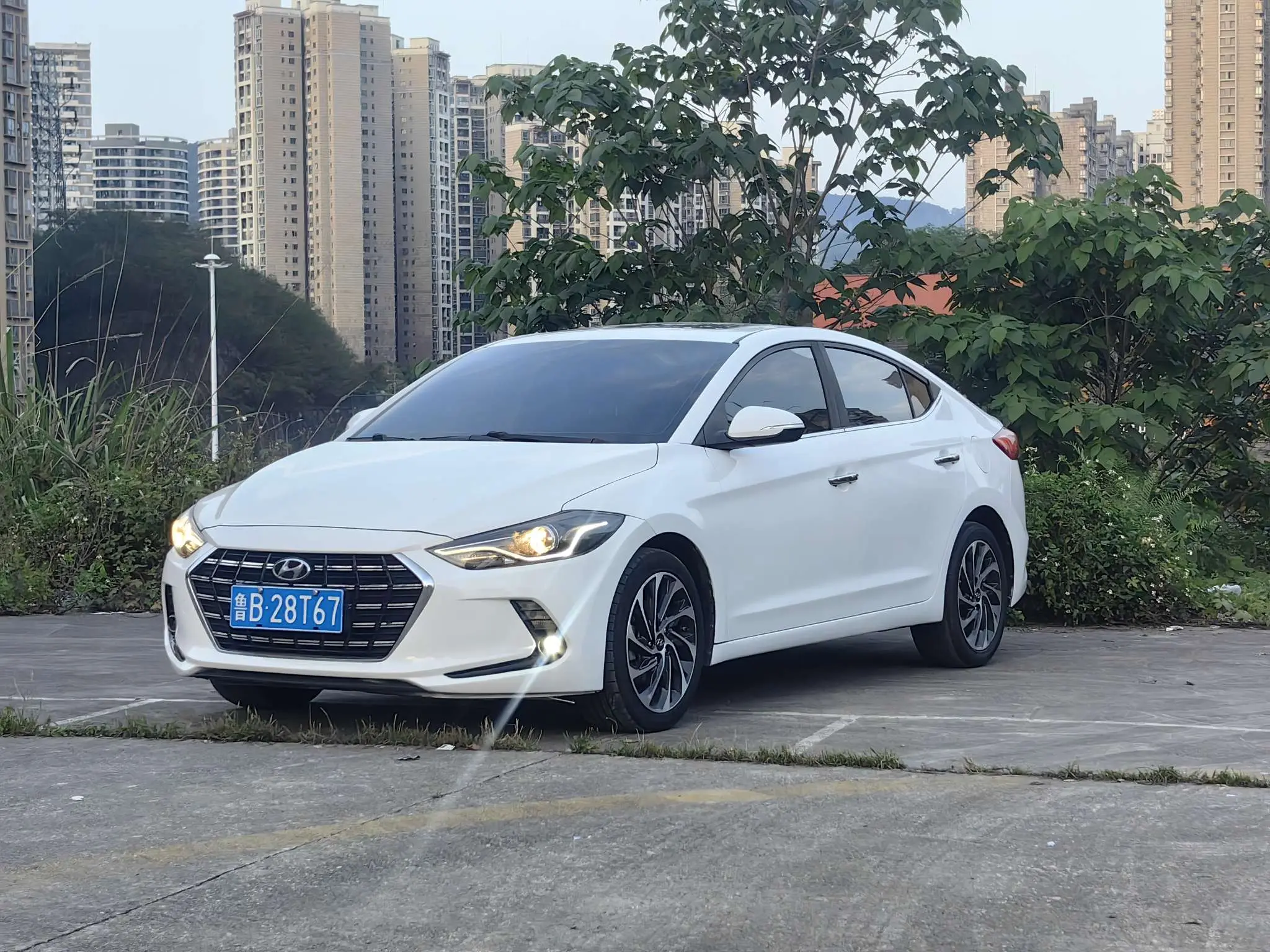Hyundai Lead