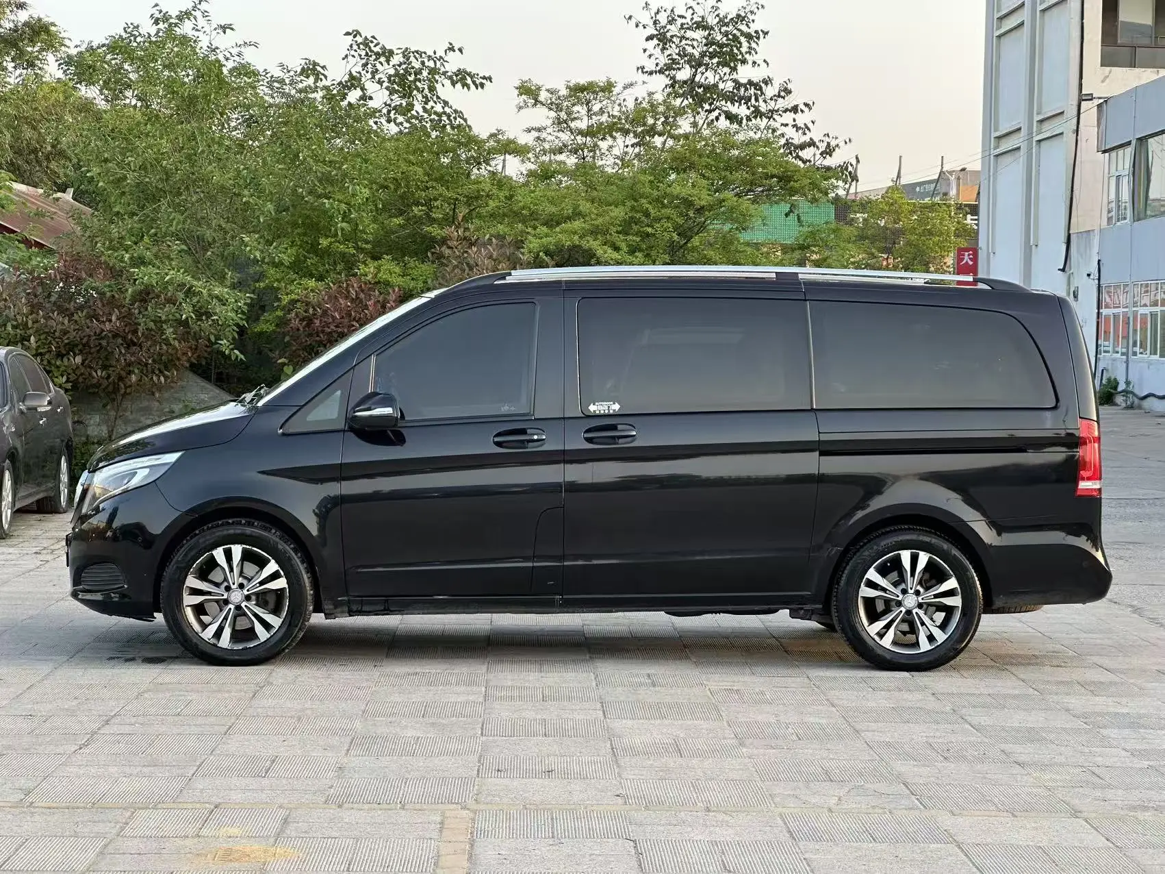 Mercedes-Benz Mercedes Benz V Class