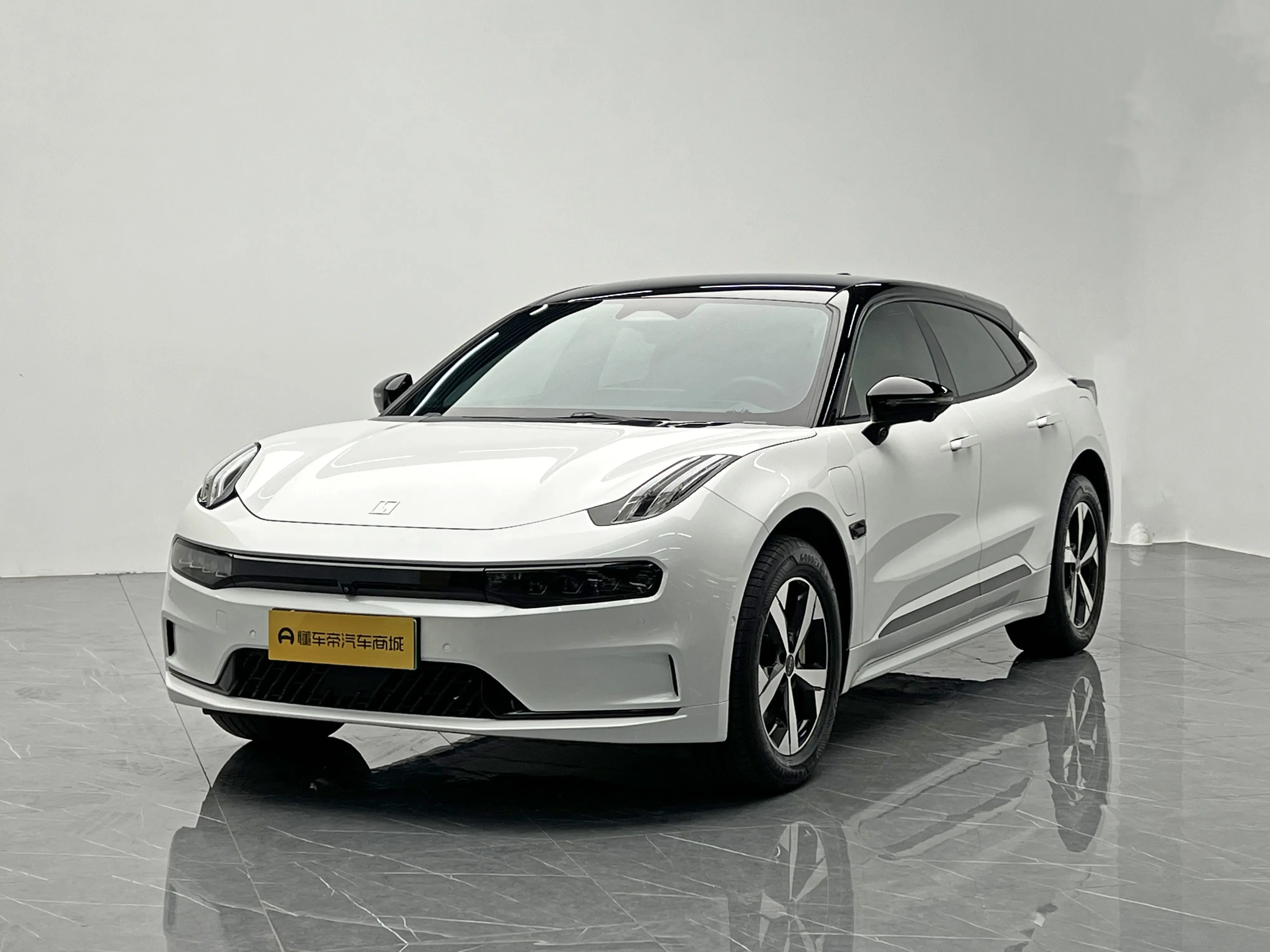 ZEEKR 001