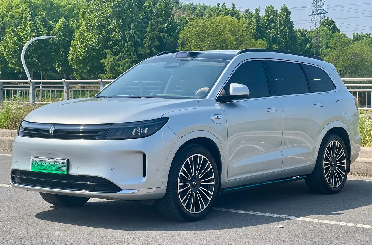 AITO M7