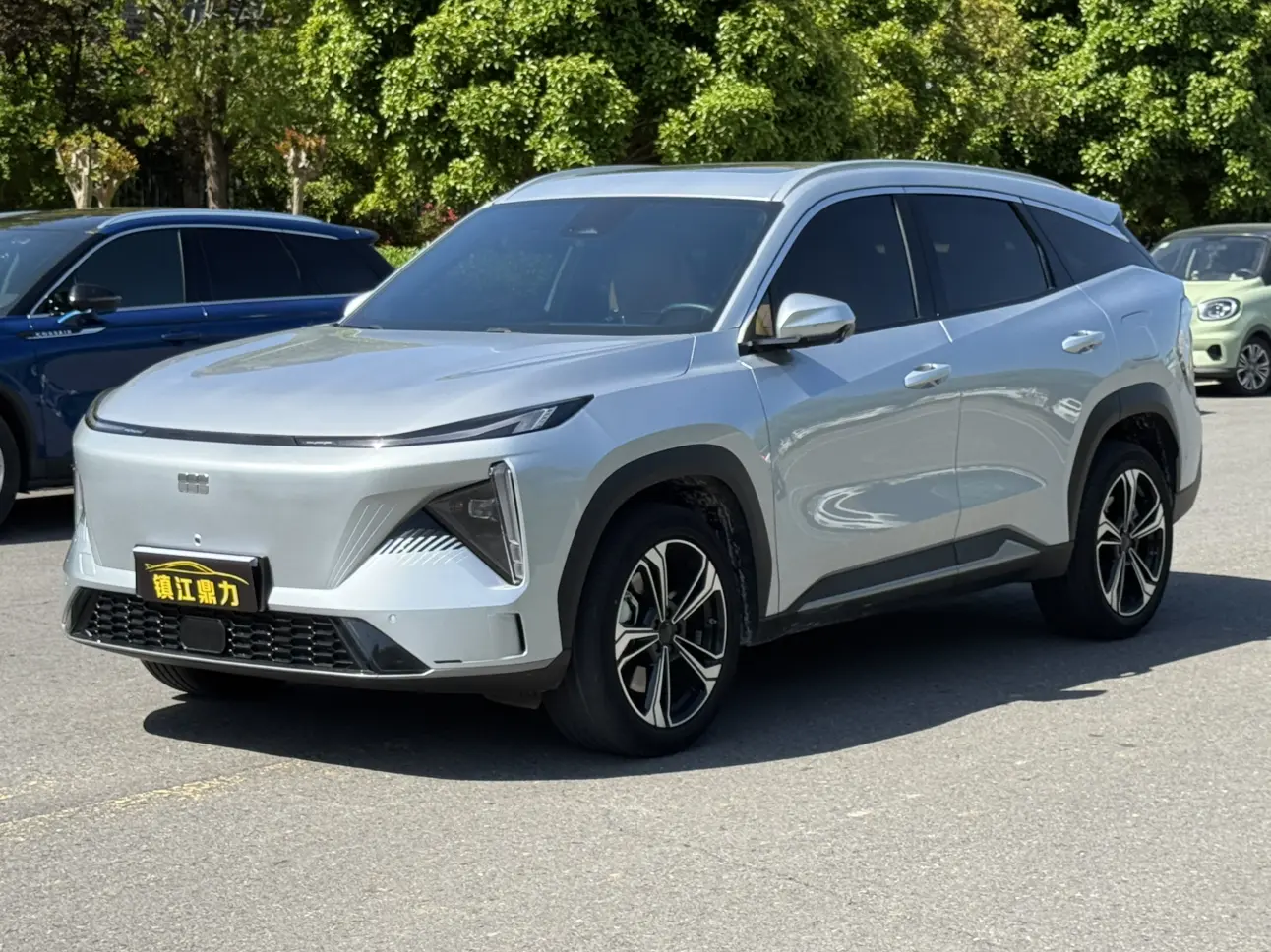 Geely Galaxy L7