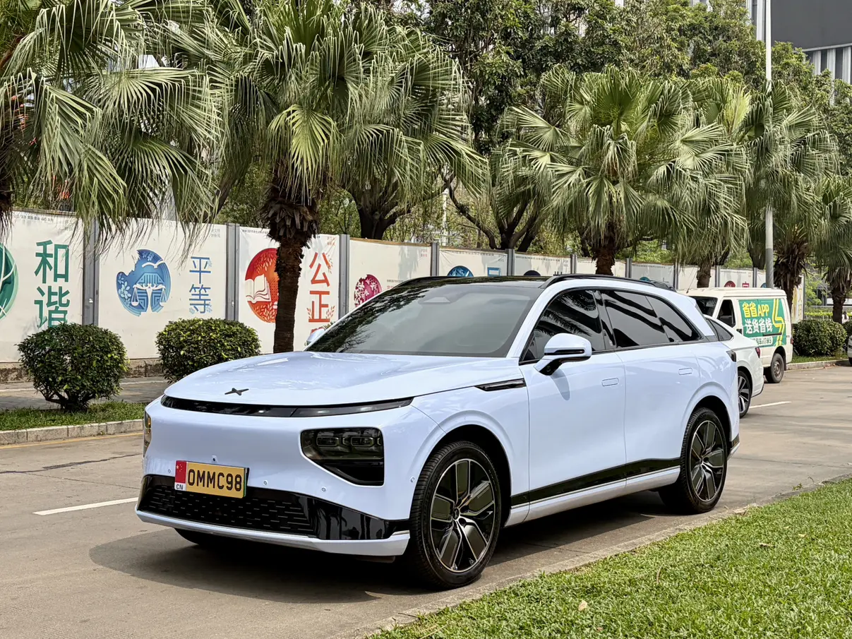 Xpeng G9