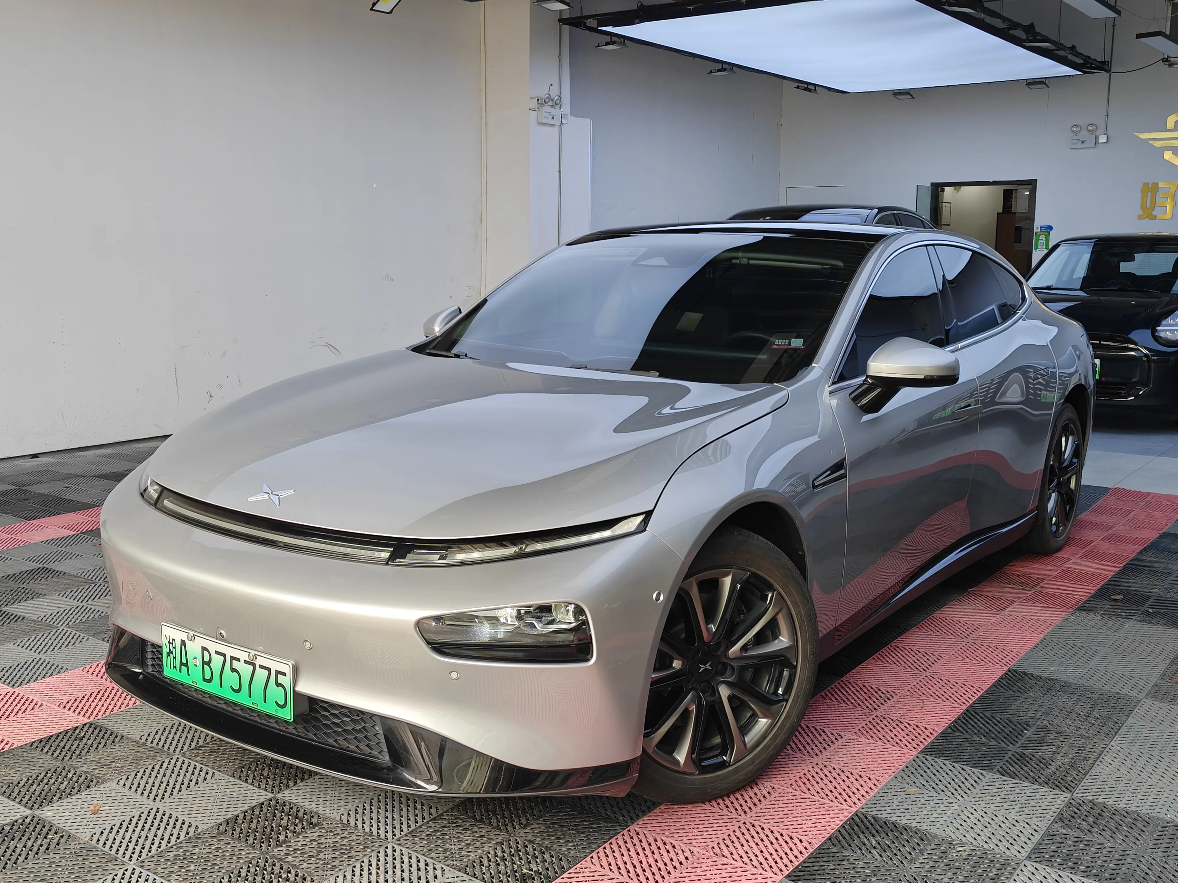 Xpeng P7
