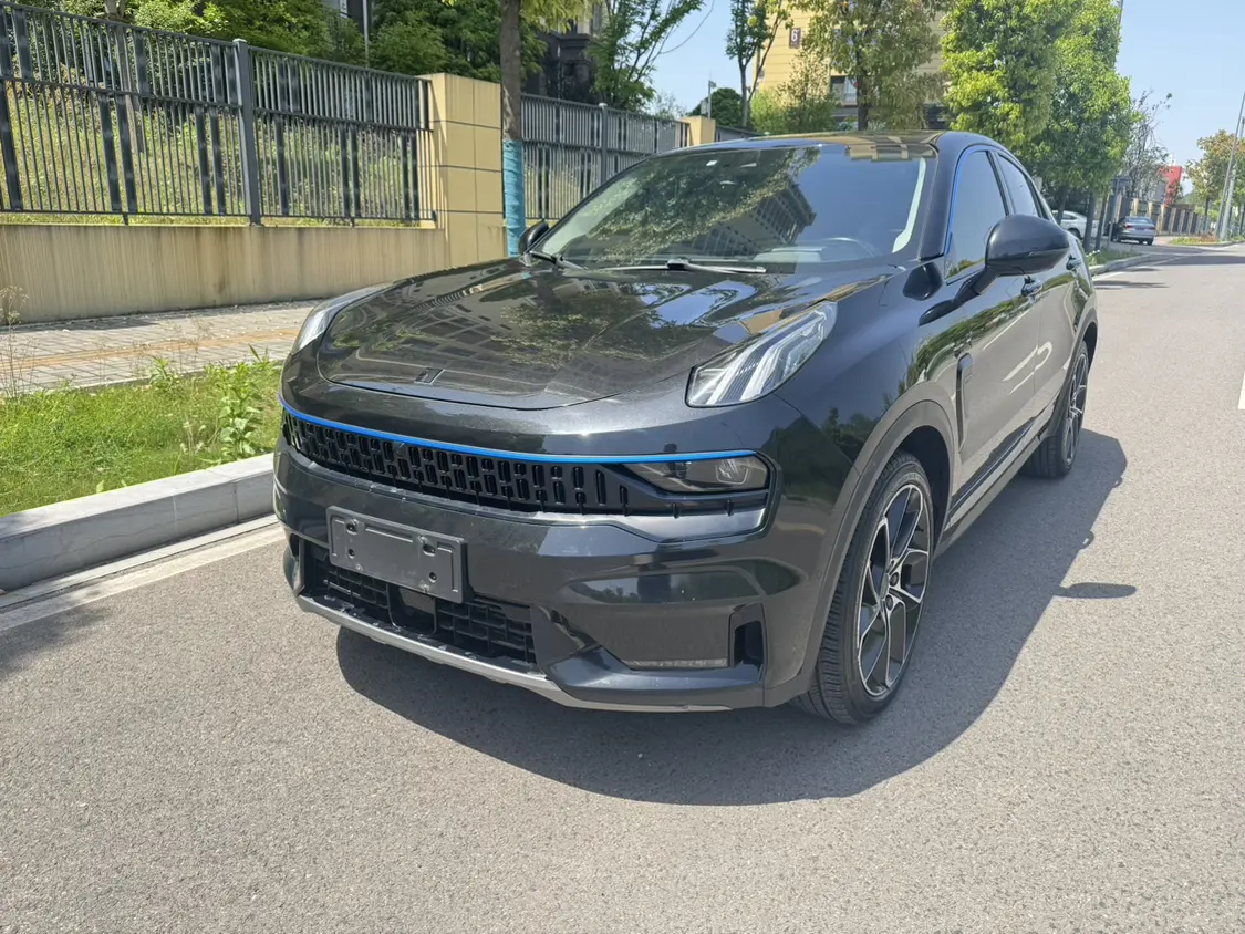 Lynk & Co 05