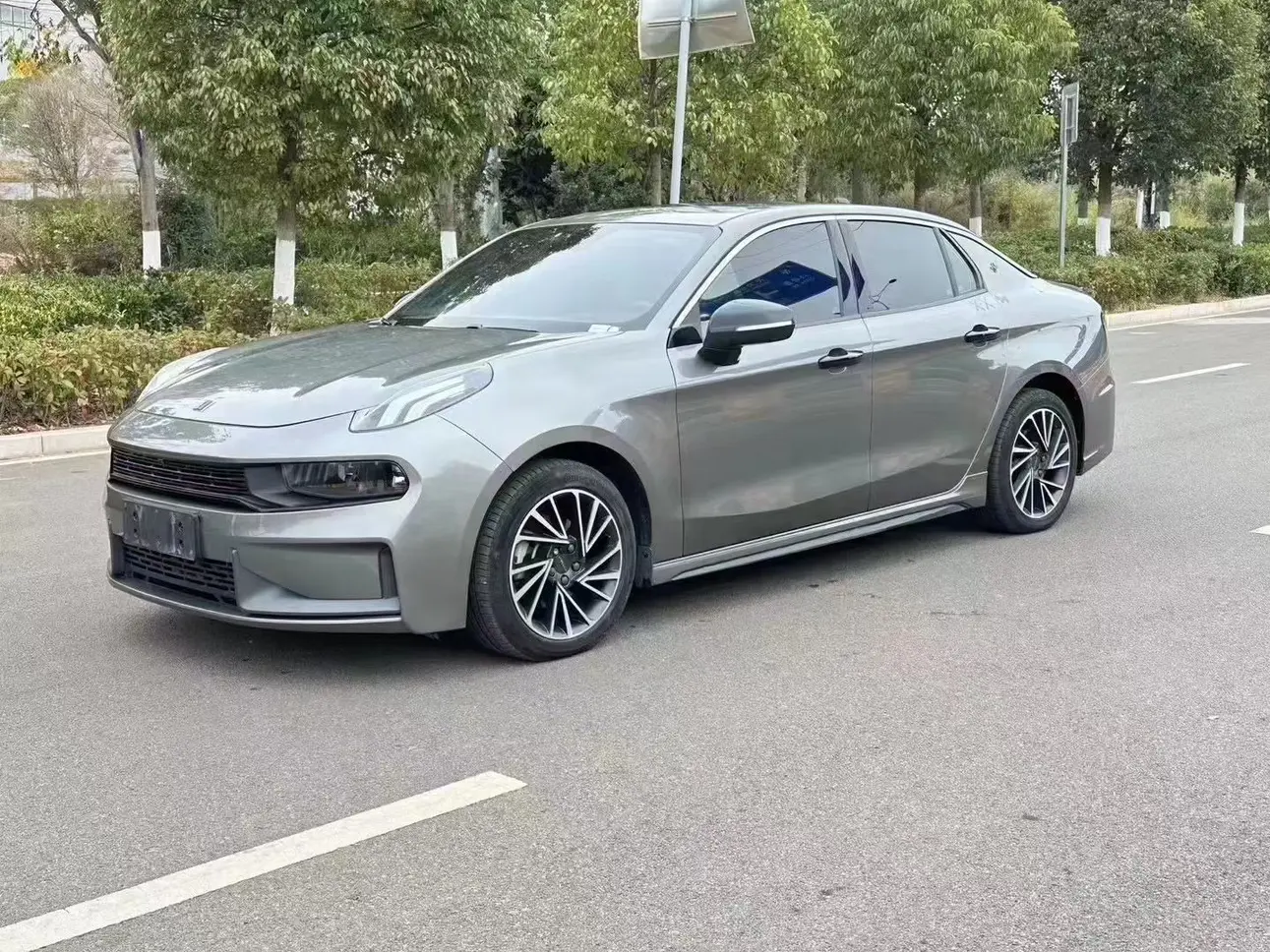 Lynk & Co 03