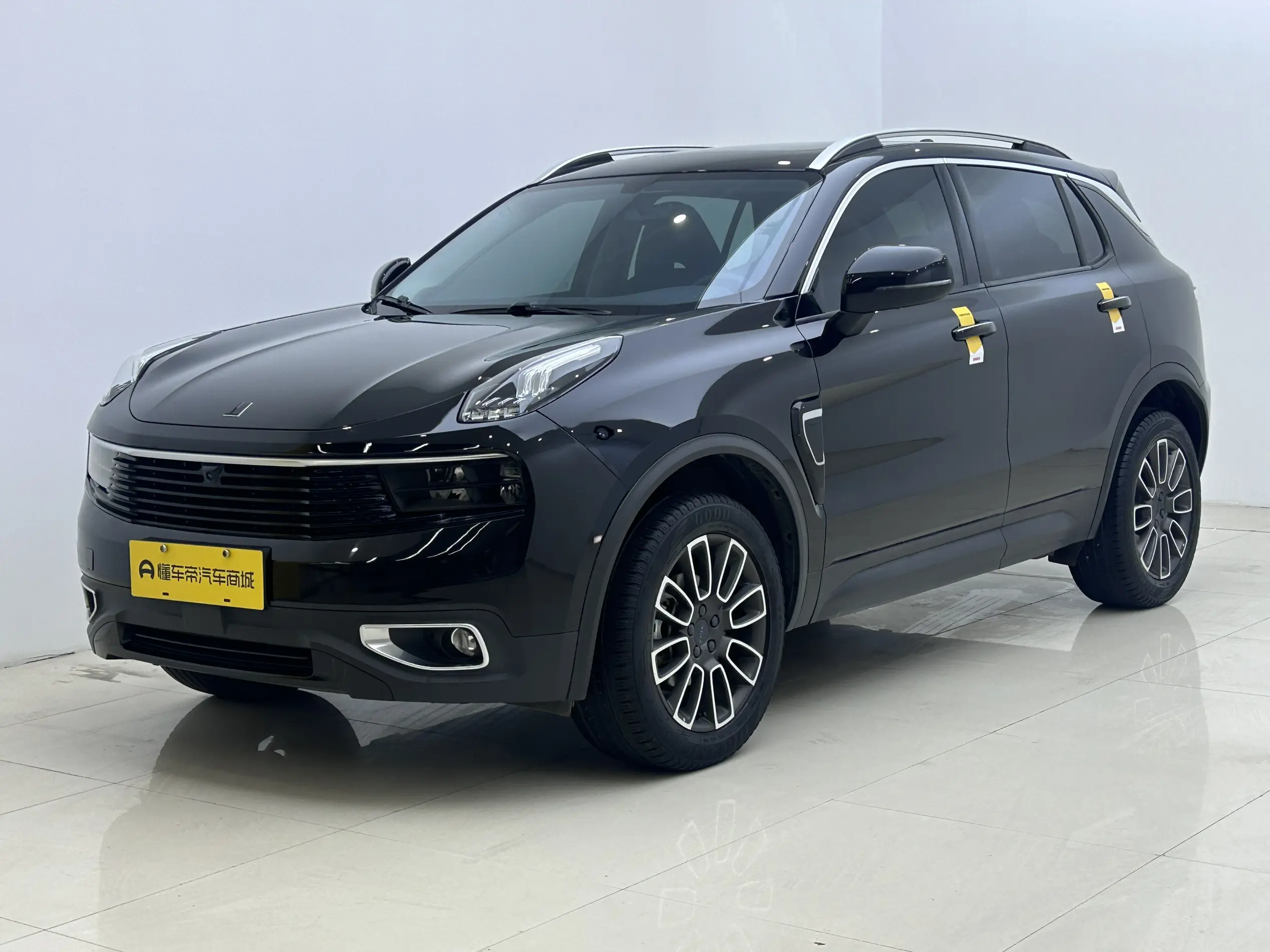 Lynk & Co 01