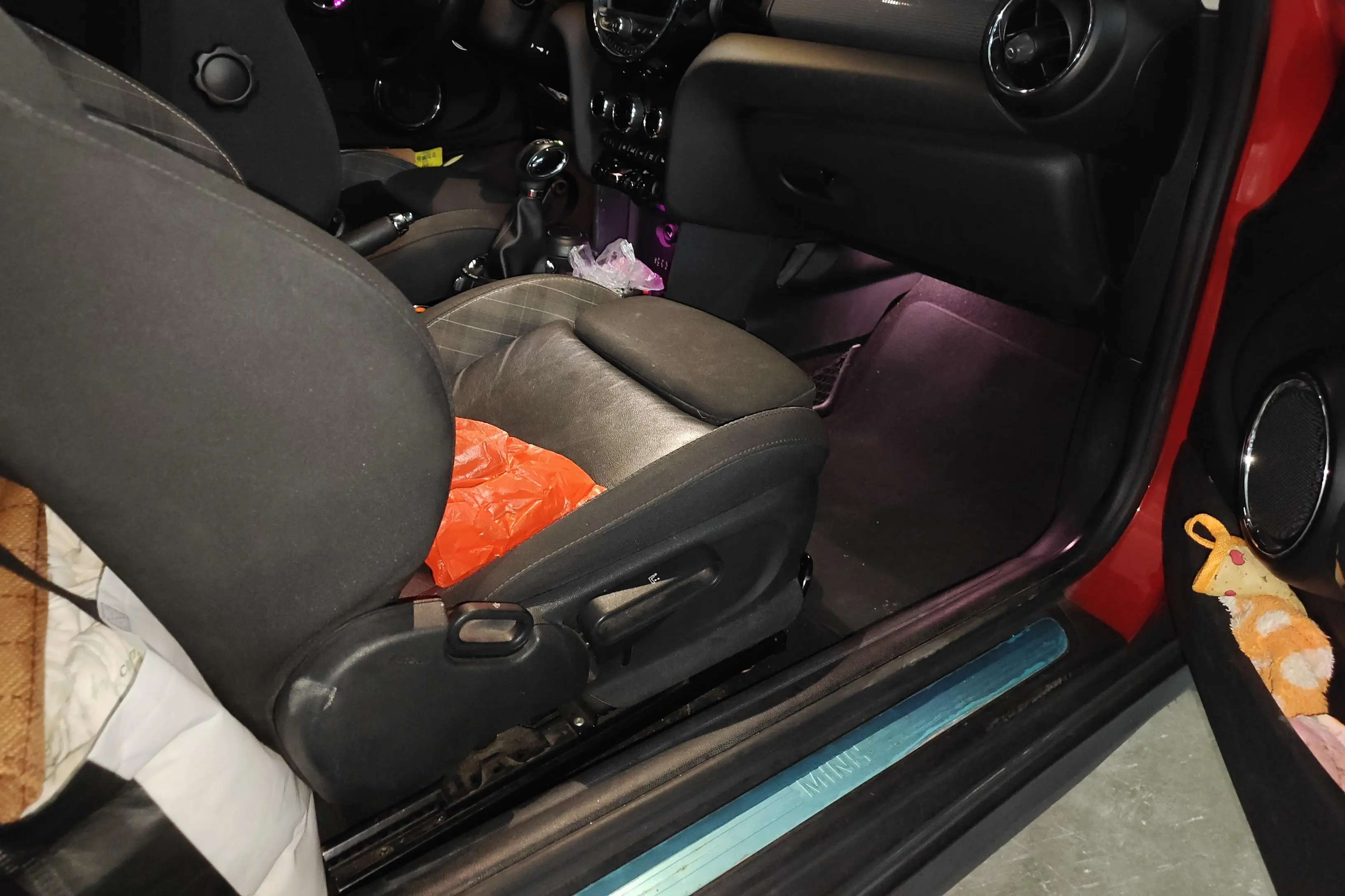 MINI MINI