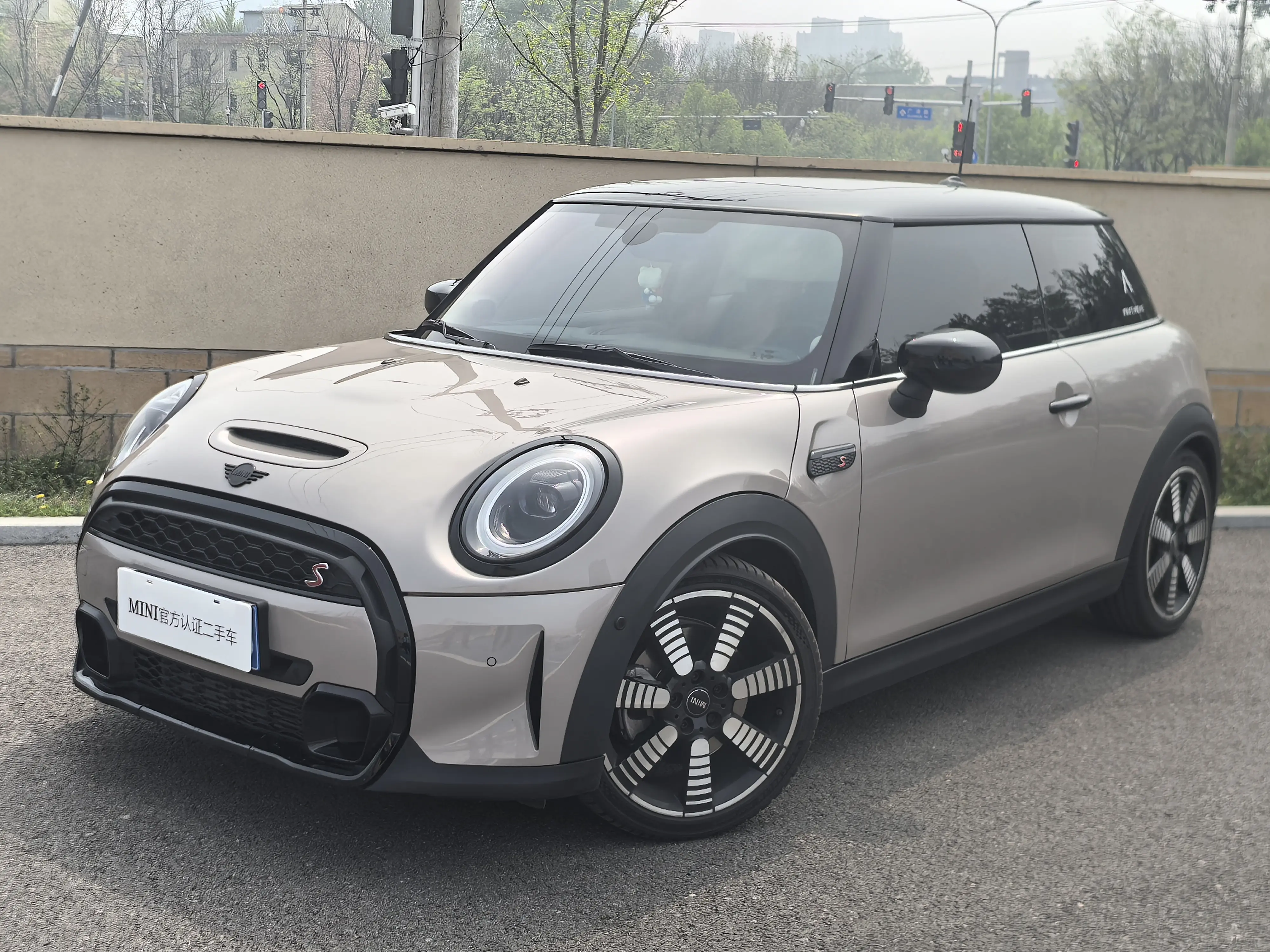 MINI MINI