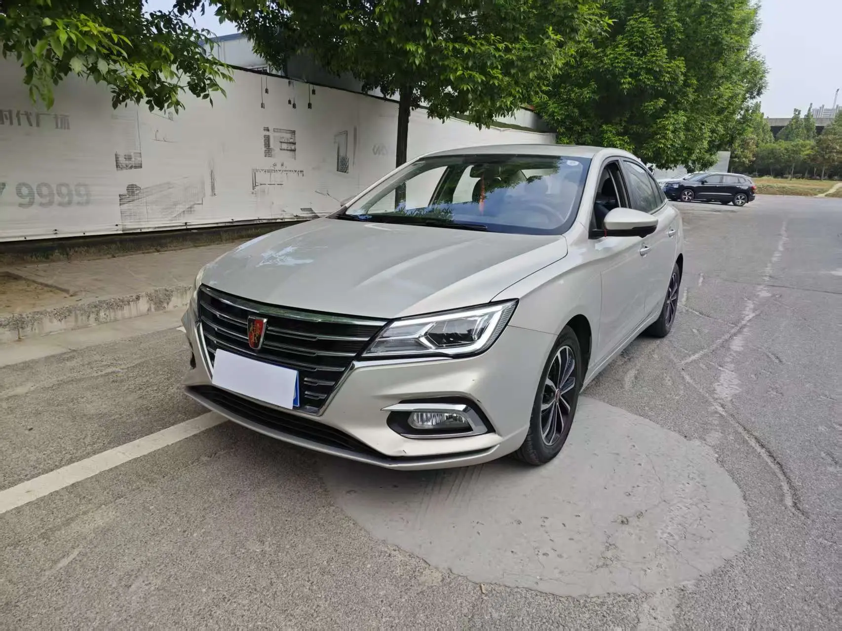 Roewe i5