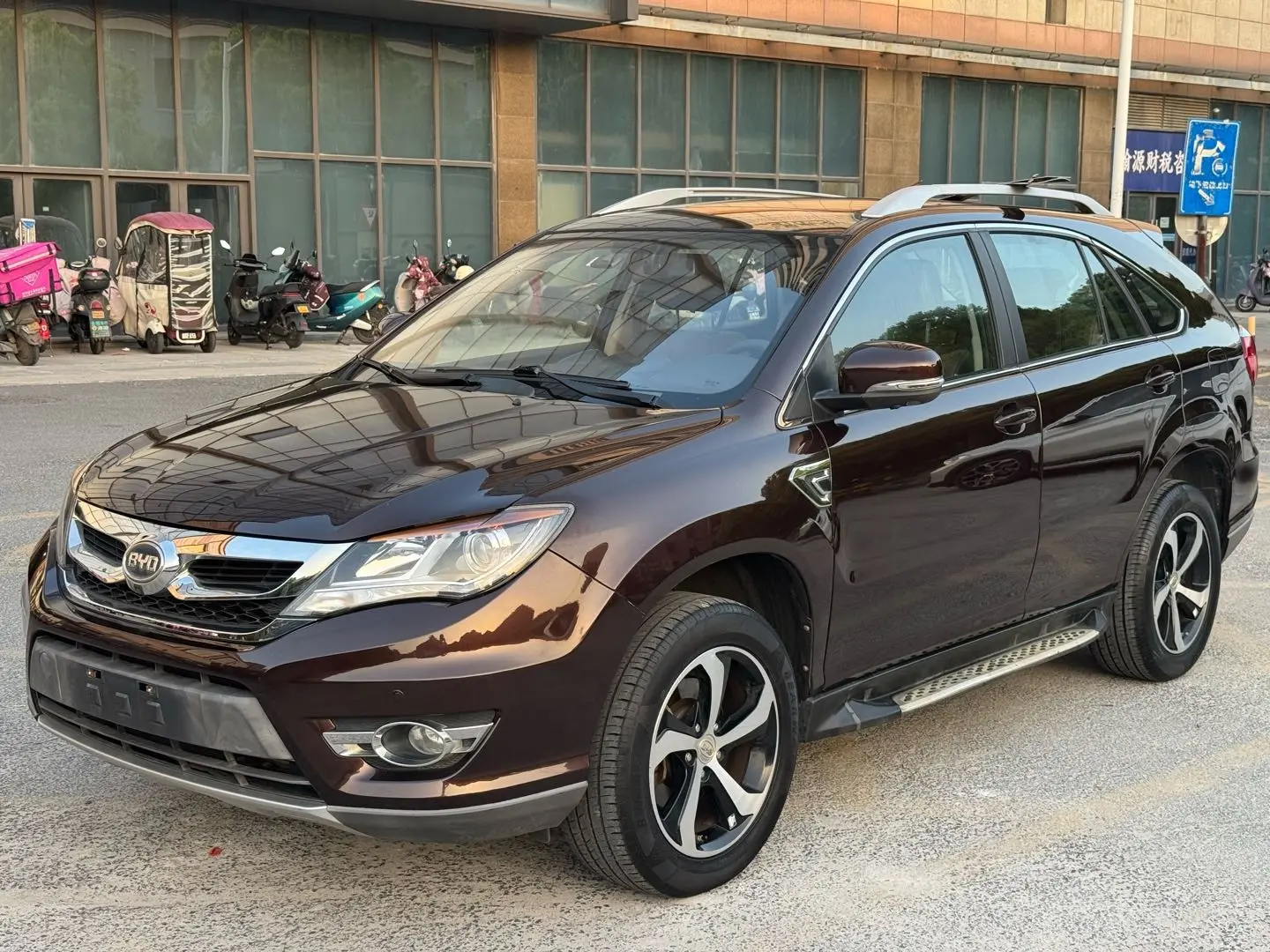 BYD S7