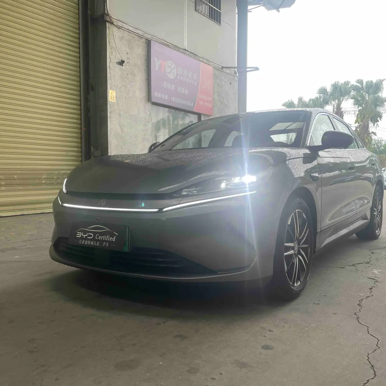 BYD Qin L EV