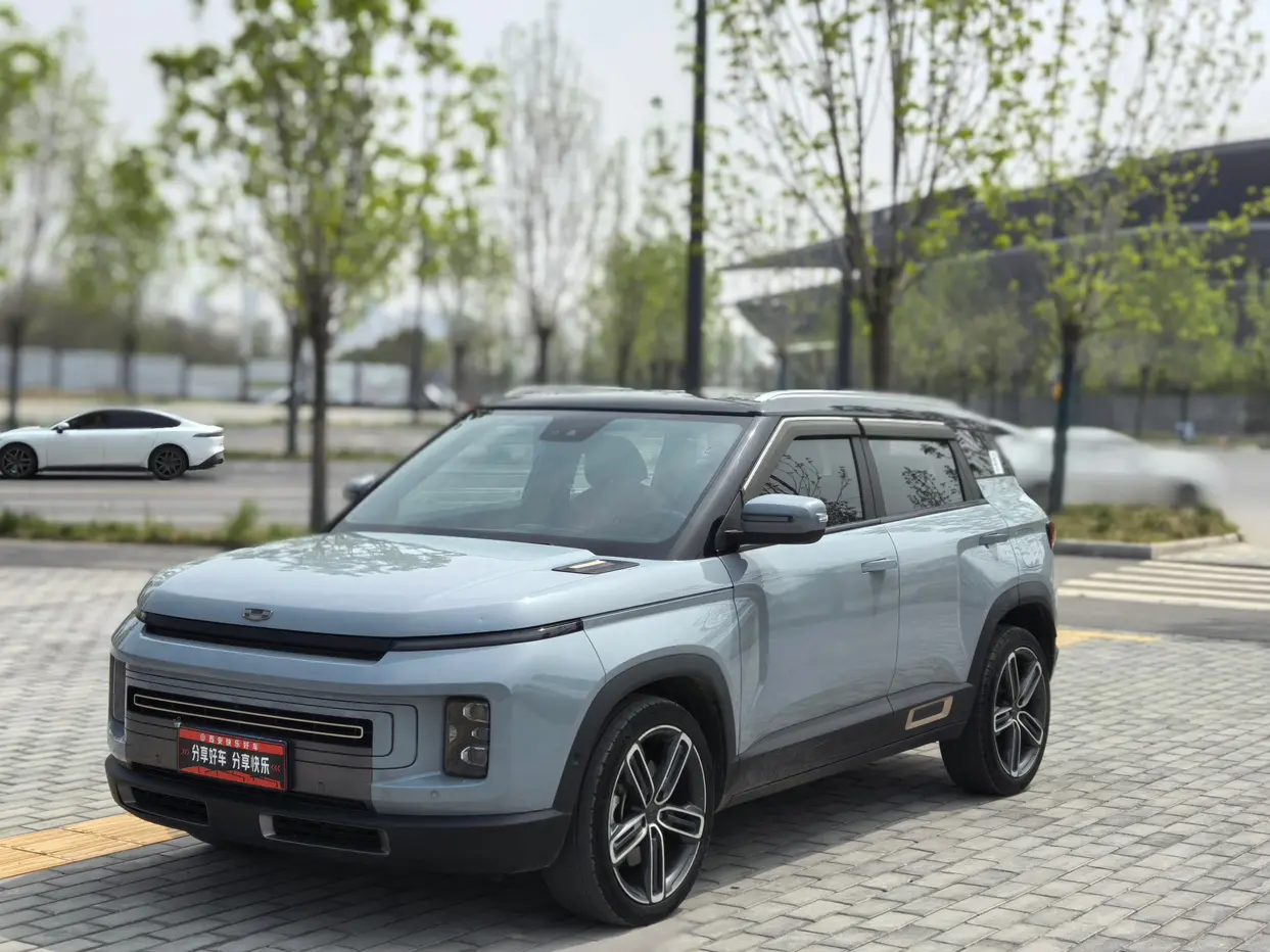 Geely ICON