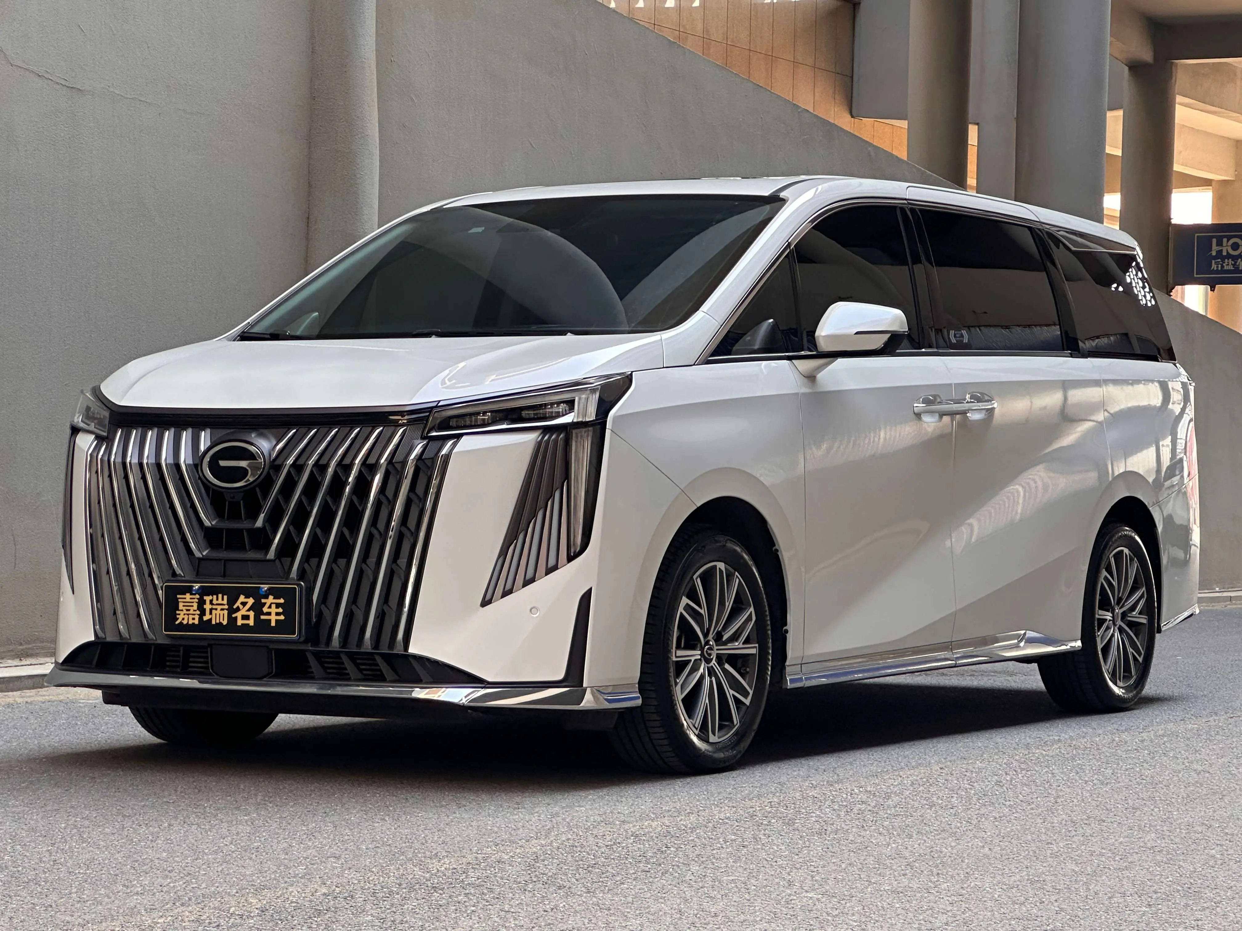 GAC Trumpchi M8