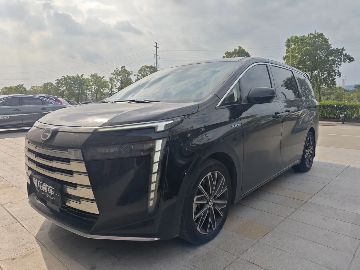 GAC Trumpchi E8 PHEV
