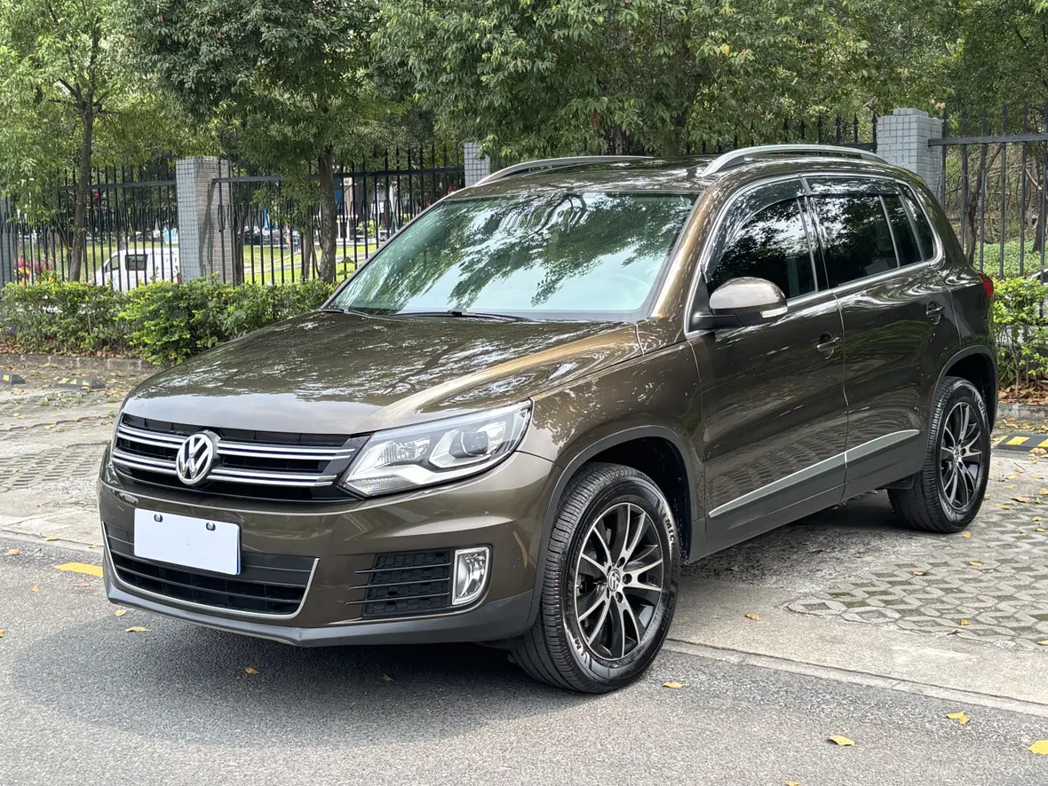 Volkswagen Tiguan (Tharu)