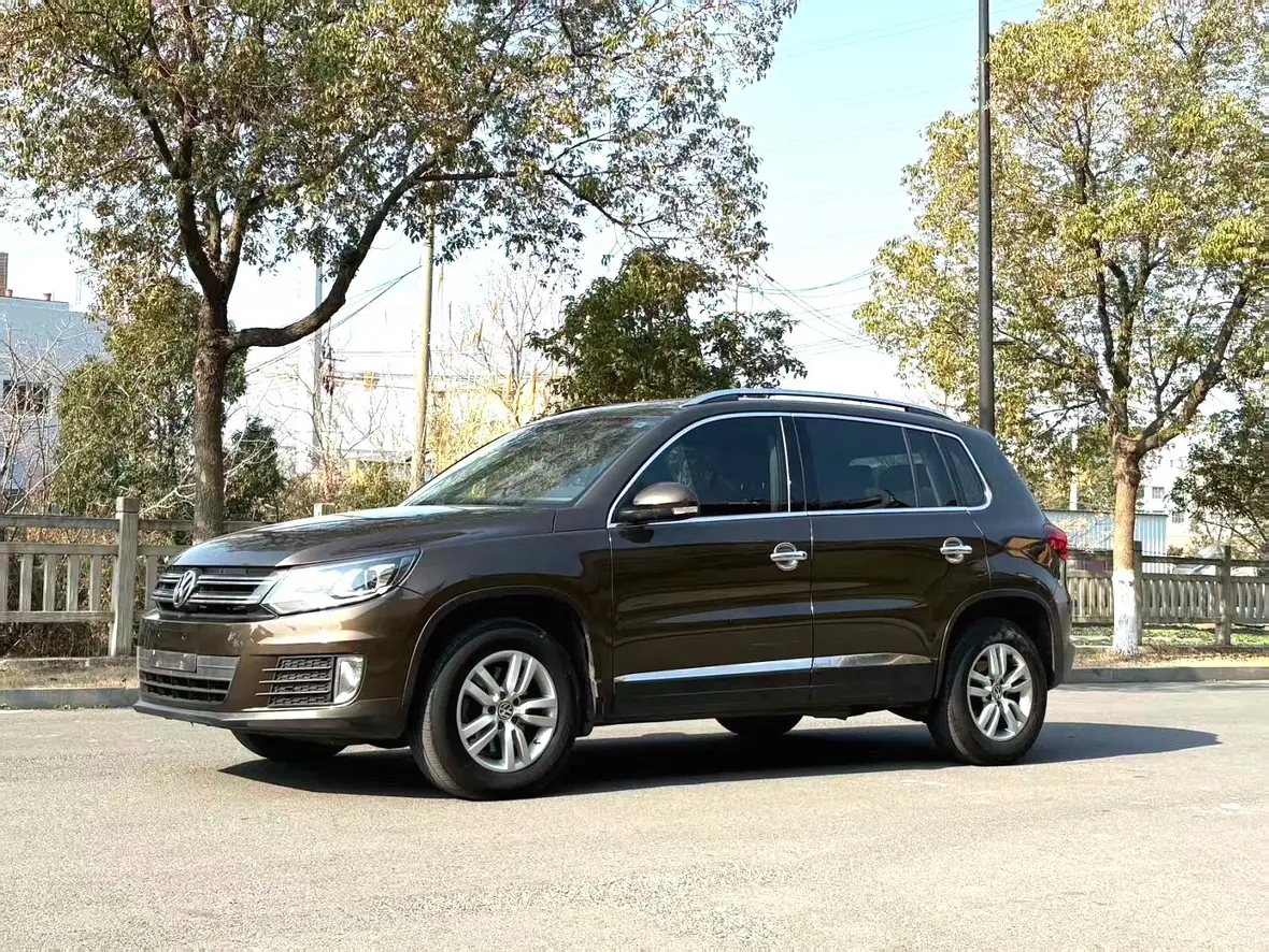 Volkswagen Tiguan (Tharu)