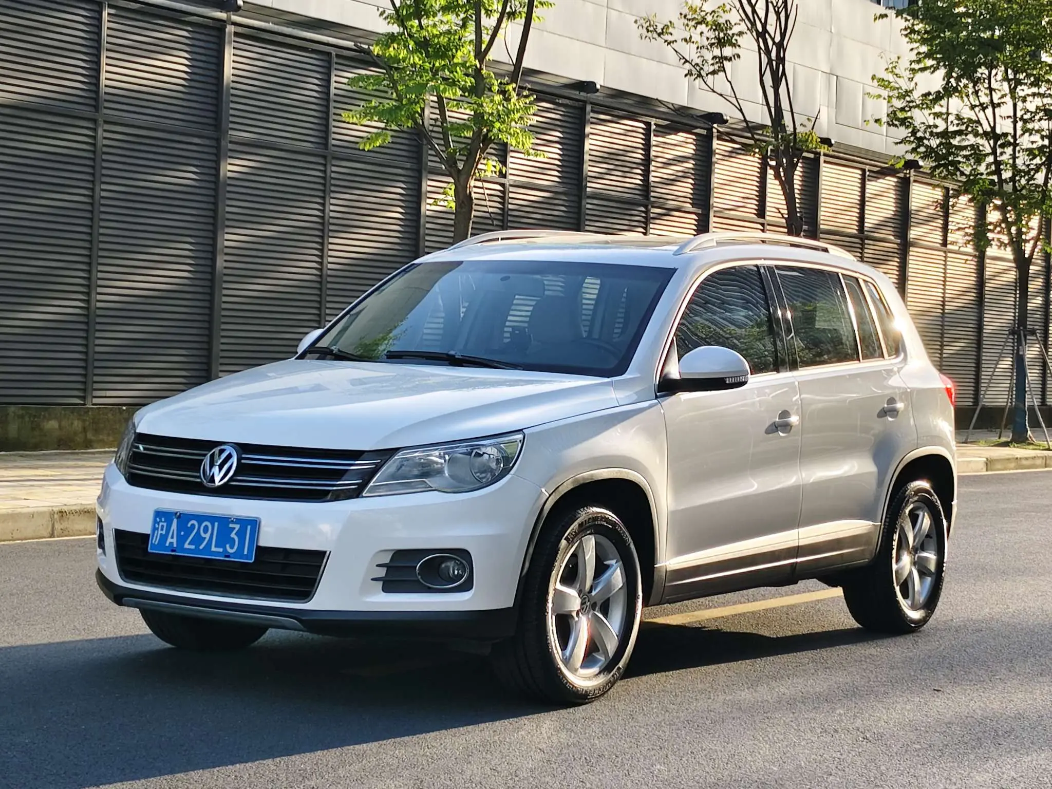 Volkswagen Tiguan (Tharu)