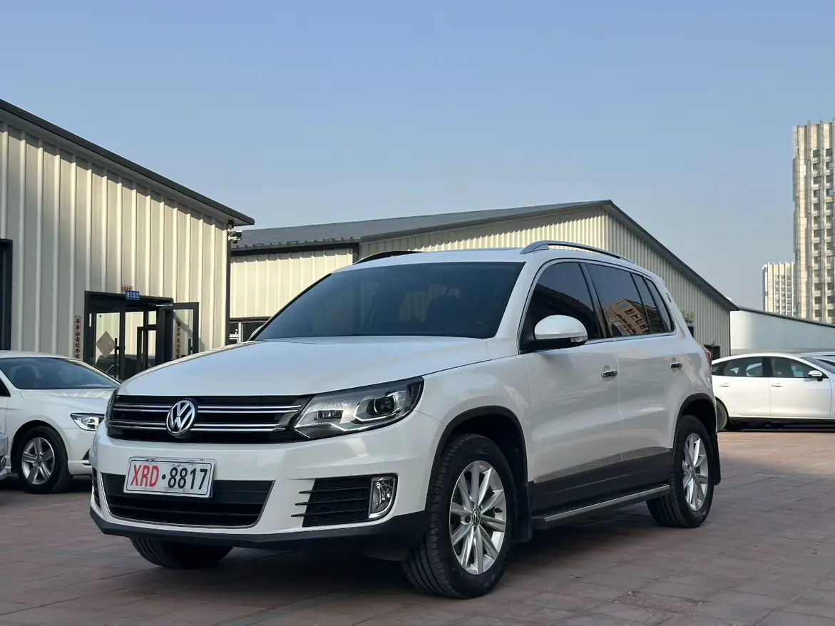 Volkswagen Tiguan (Tharu)