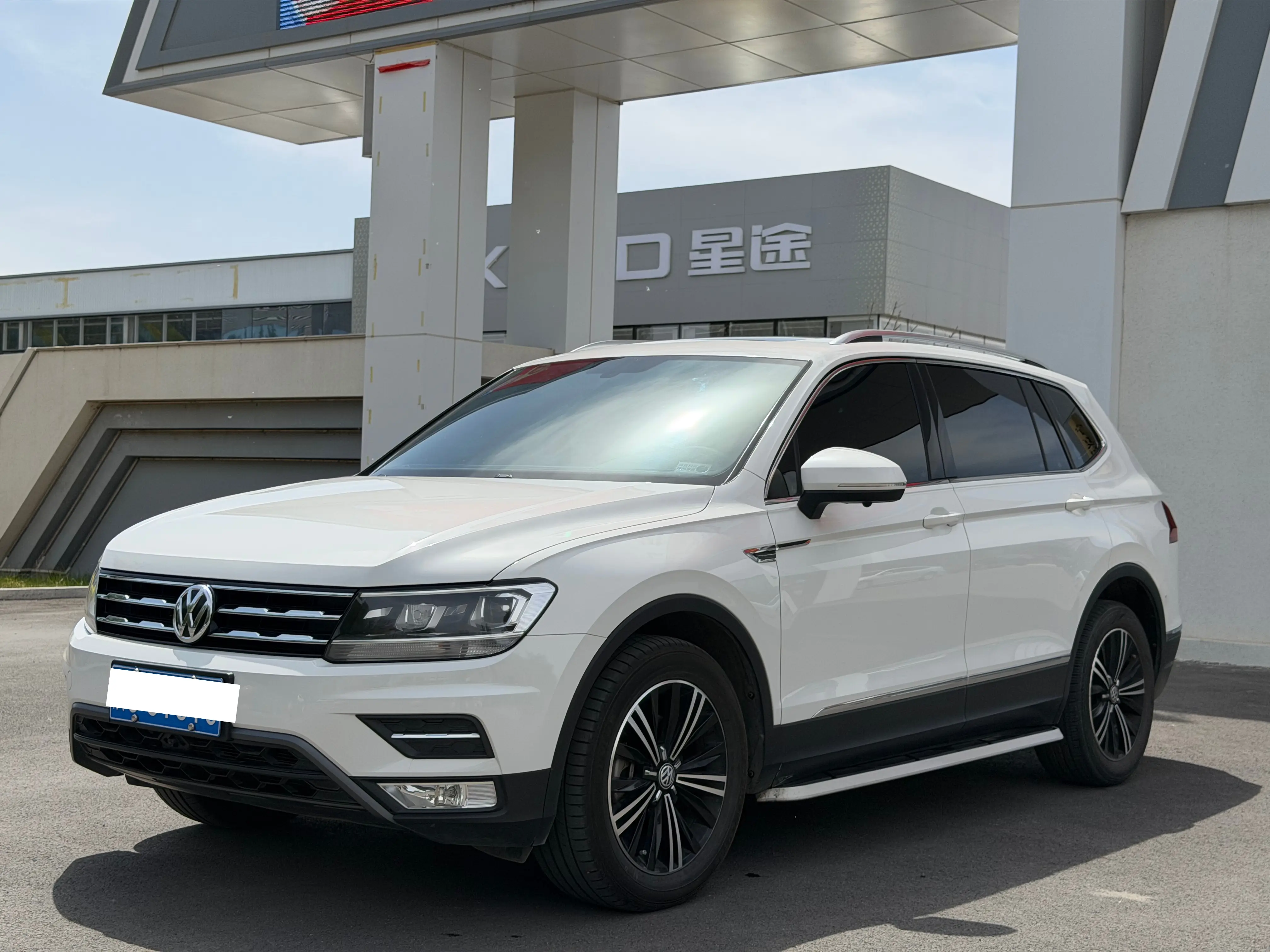 Volkswagen Tiguan L