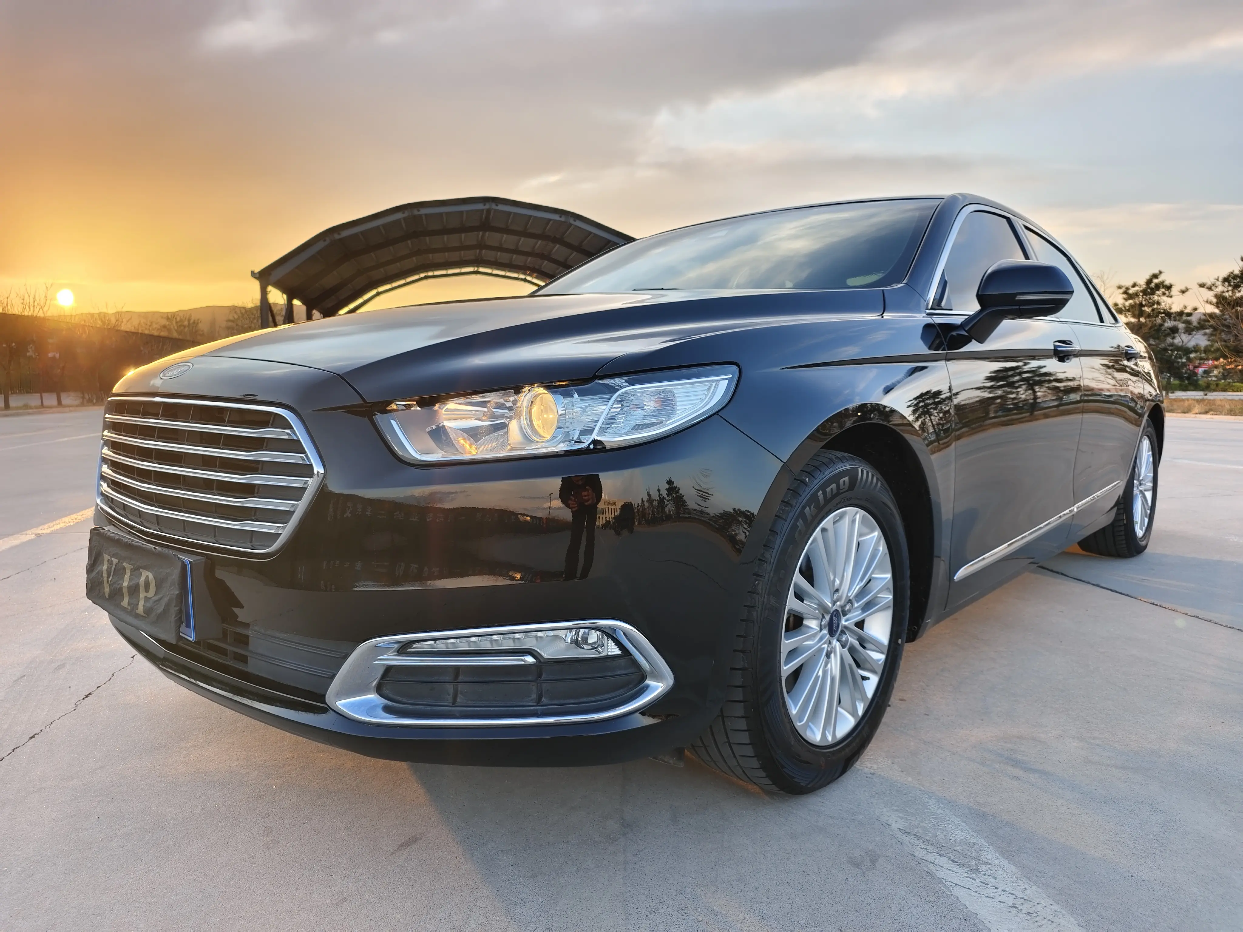 Ford Taurus