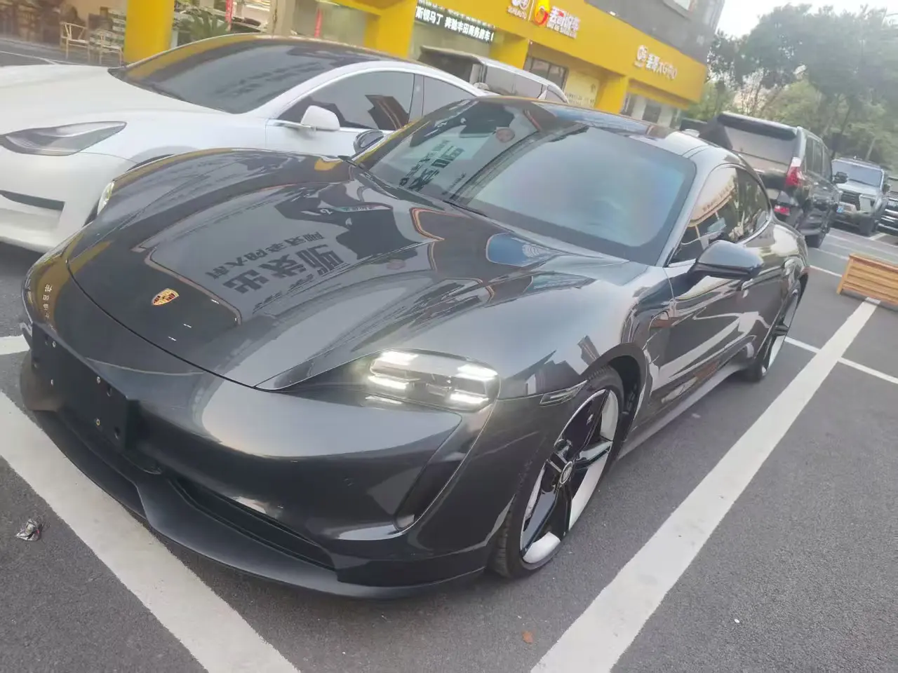 Porsche Taycan
