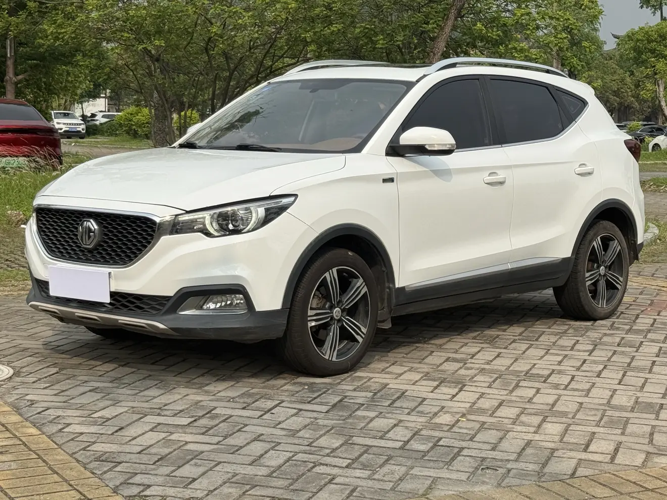 MG ZS
