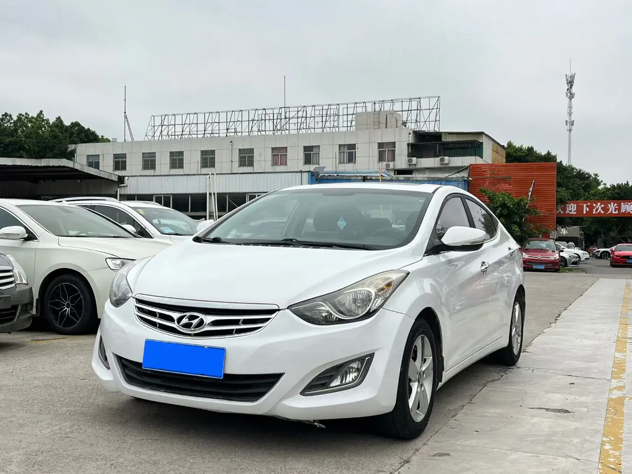 Hyundai Elantra