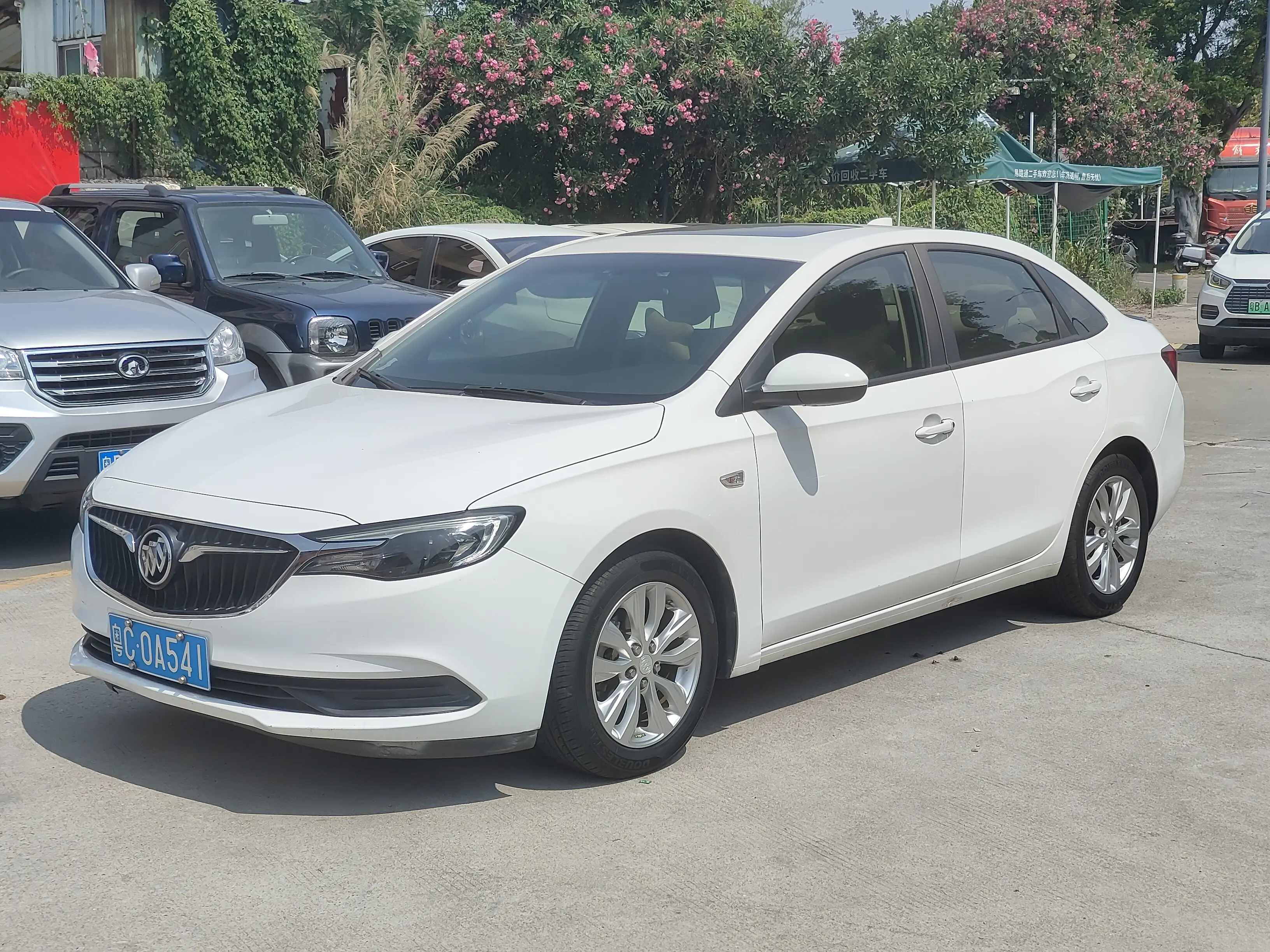 Buick Yinglang