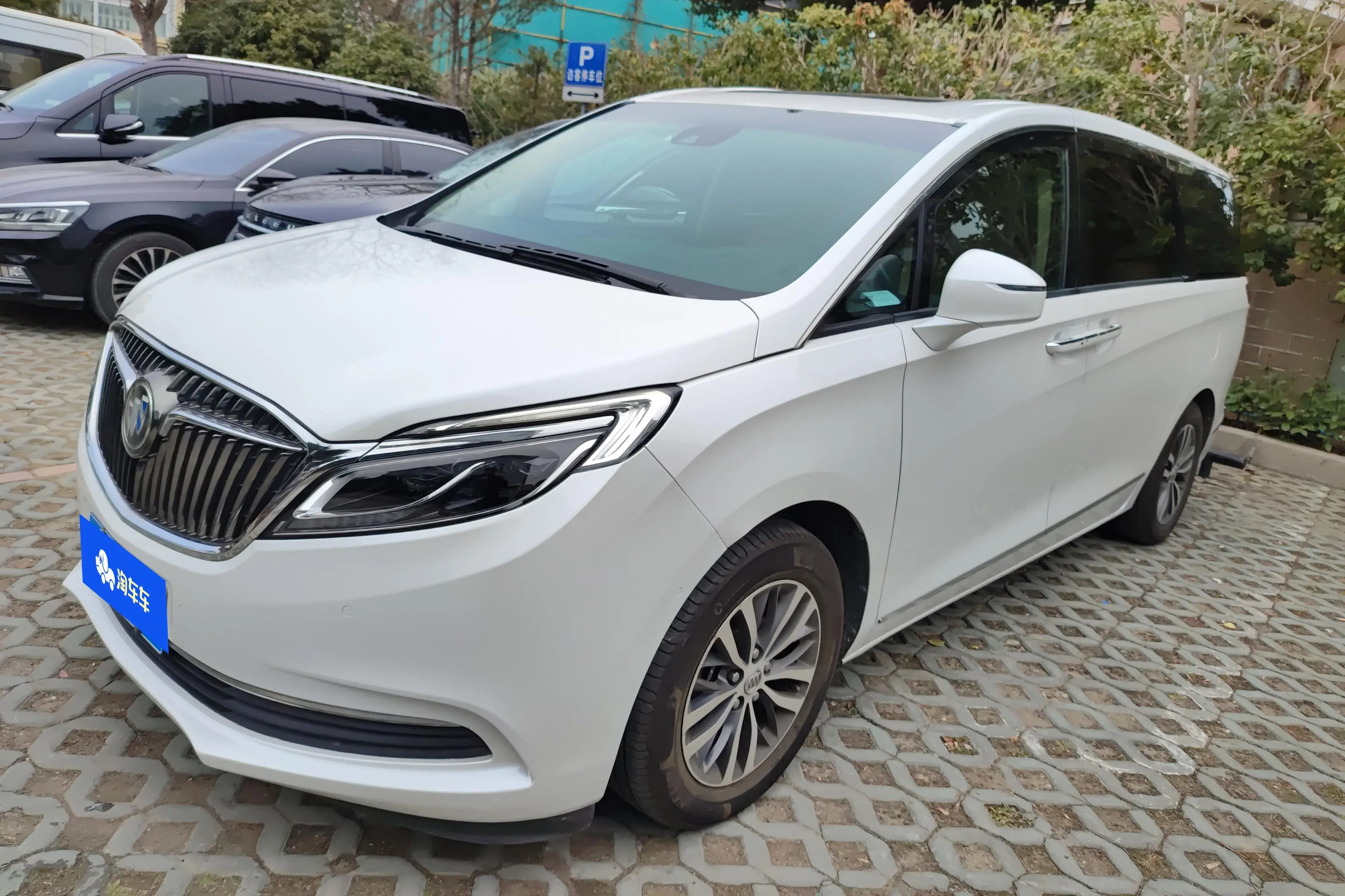 Buick GL8