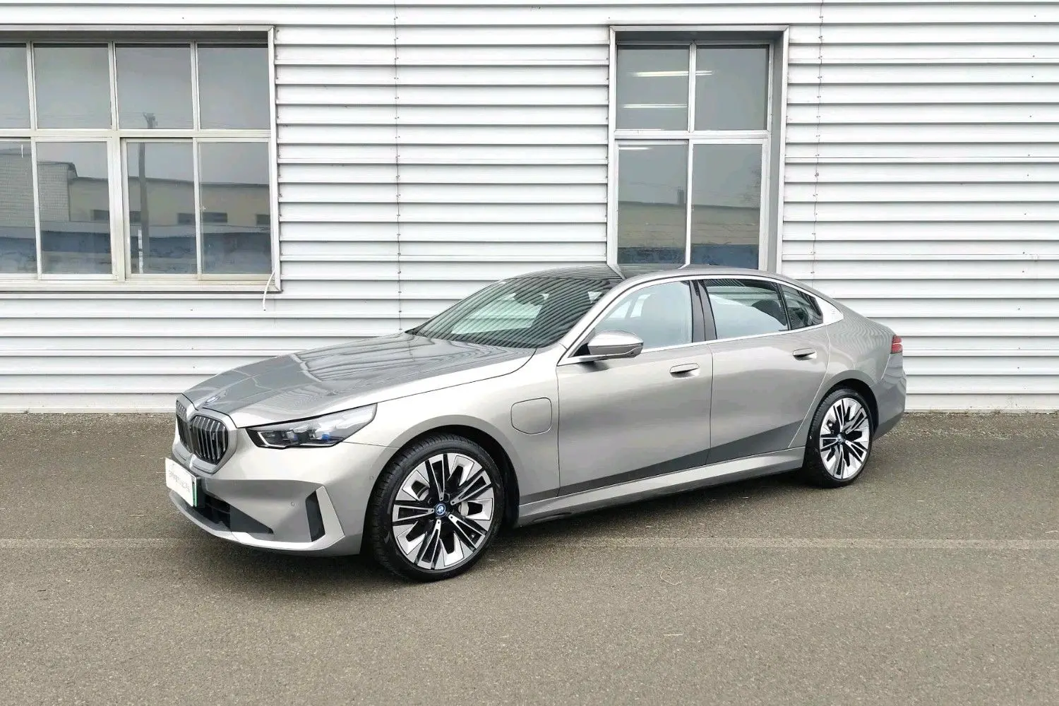 BMW i5