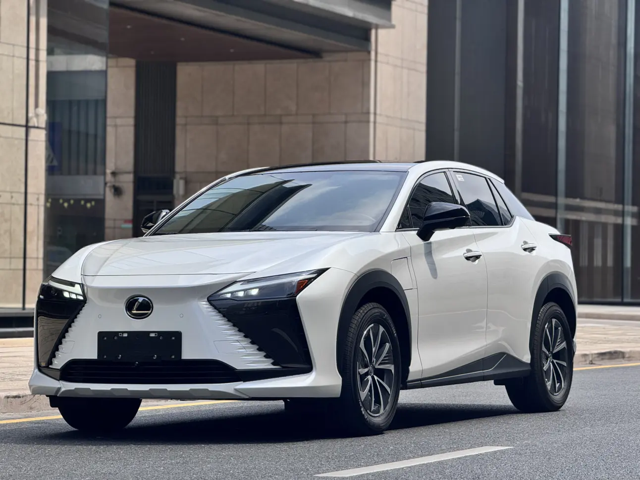 Lexus RZ