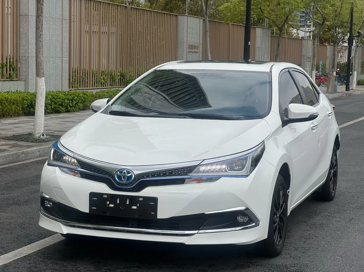 Toyota Corolla Dual Engine E+