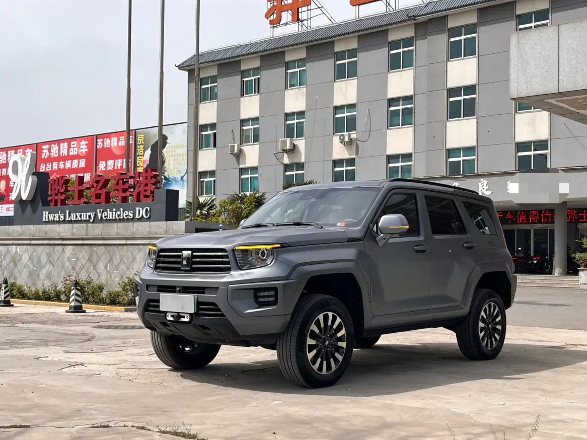 Tank 700 Hi4-T