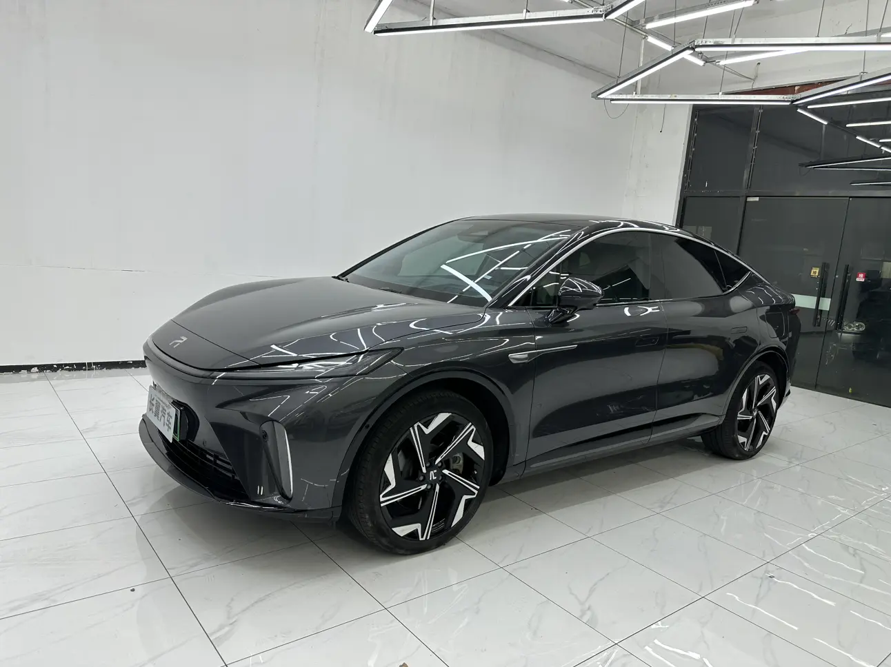 Rising Auto Feifan R7