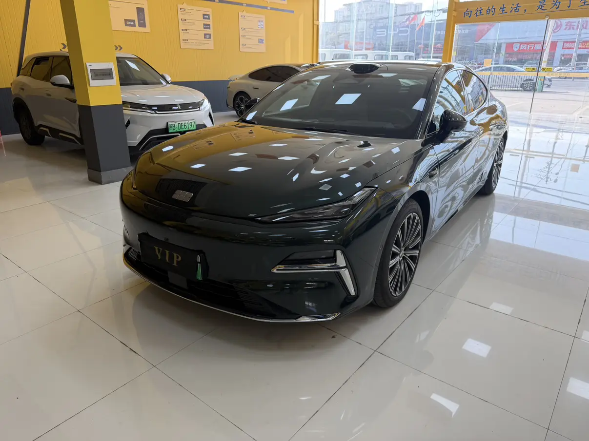 Geely Galaxy Star 8 PHEV