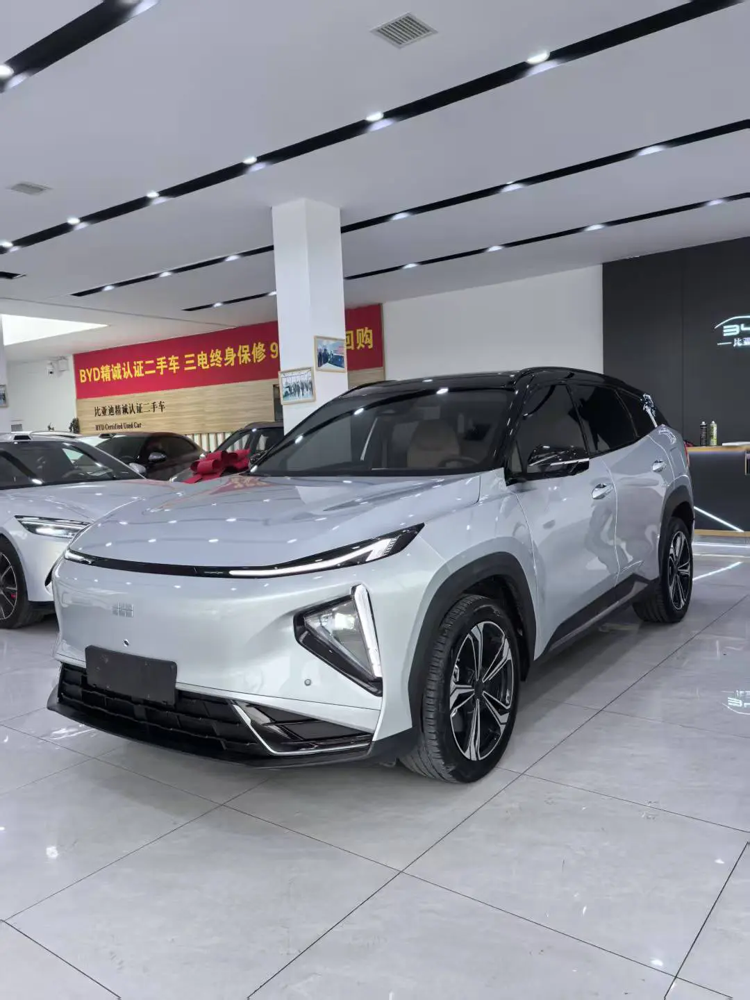 Geely Galaxy L7