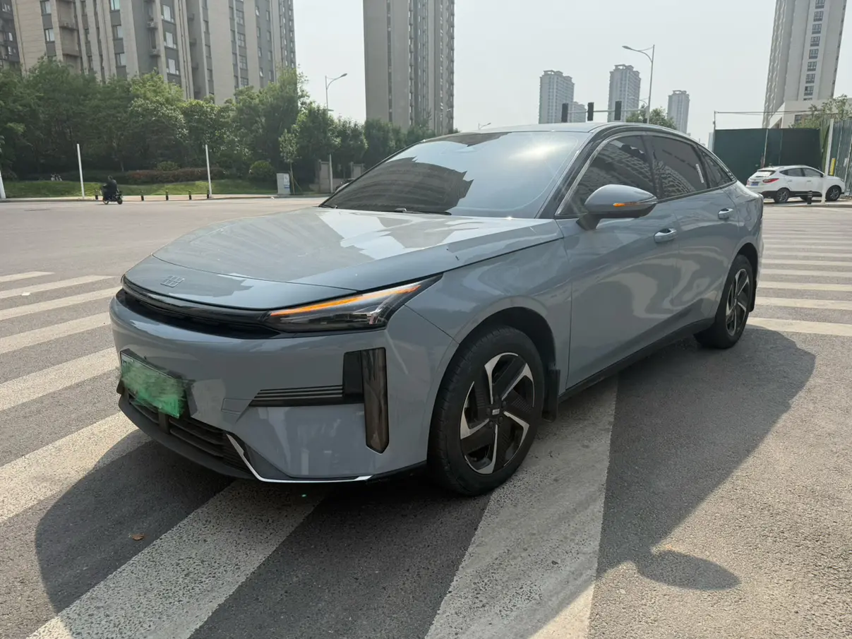 Geely Galaxy L6